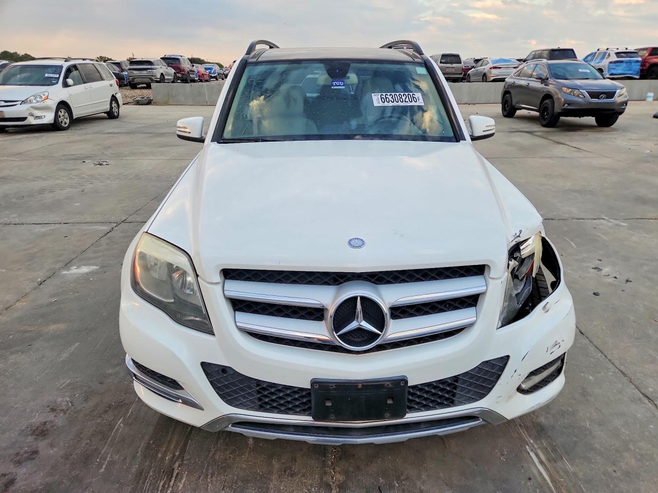 2013 Mercedes-benz Glk 350 White vin: WDCGG5HB0DF973616