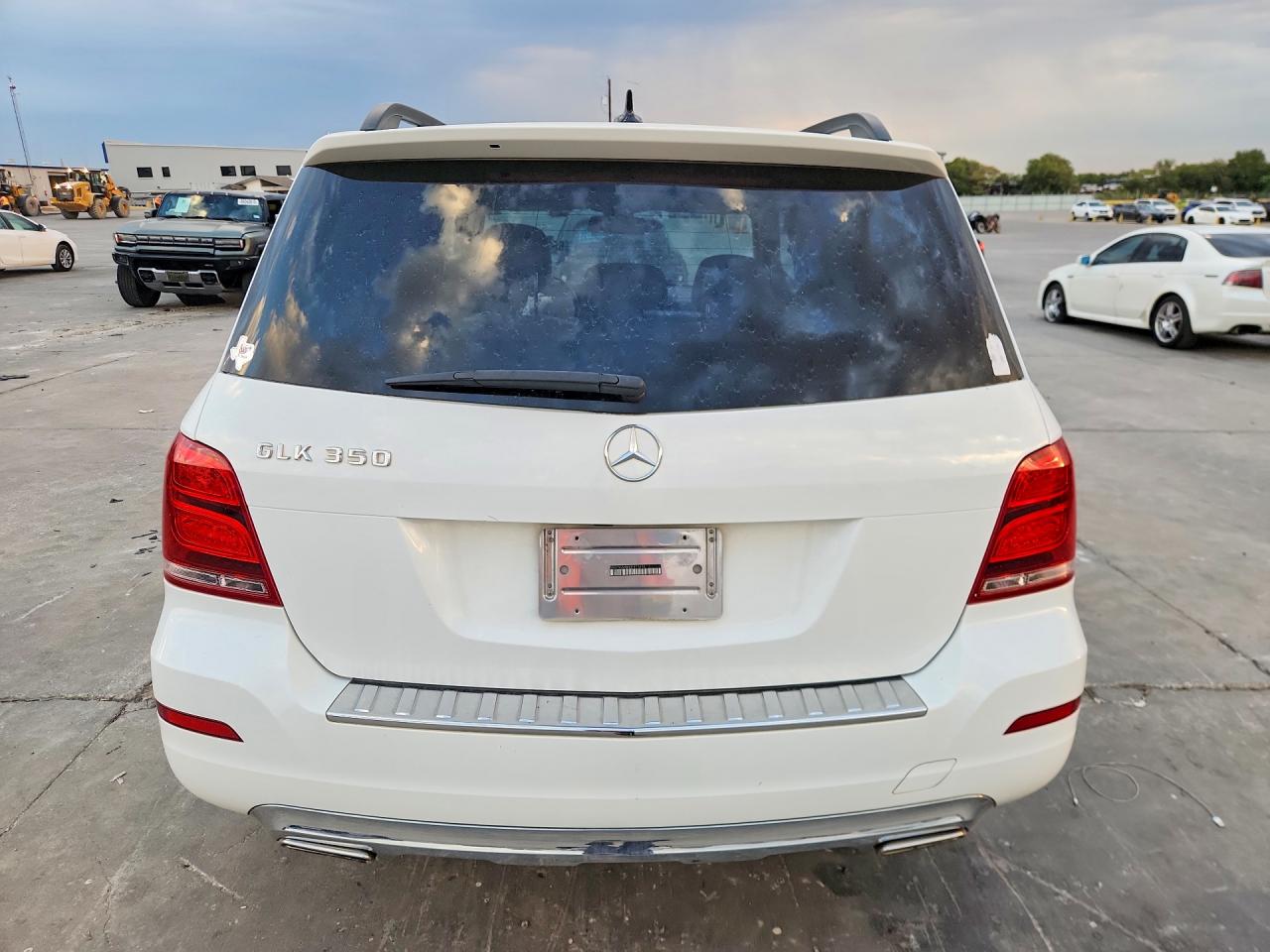 2013 Mercedes-benz Glk 350 White vin: WDCGG5HB0DF973616