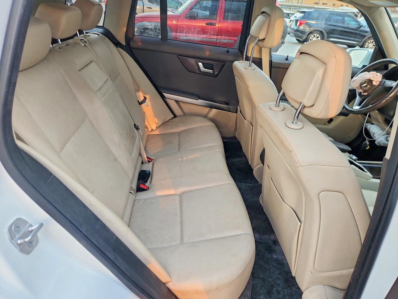 2013 Mercedes-benz Glk 350 White vin: WDCGG5HB0DF973616