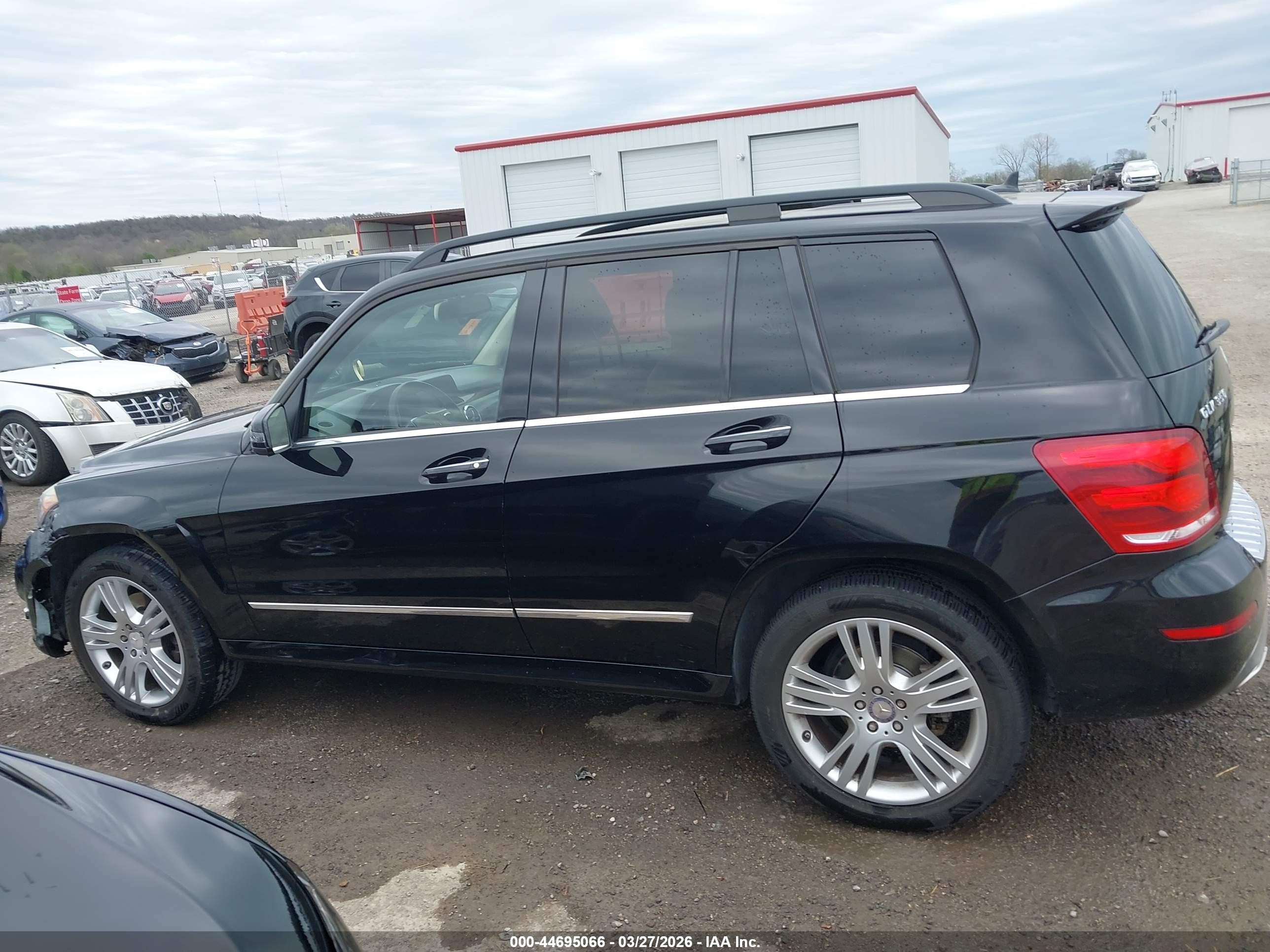 2013 Mercedes-benz Glk 350   Черный vin: WDCGG5HB0DF989640