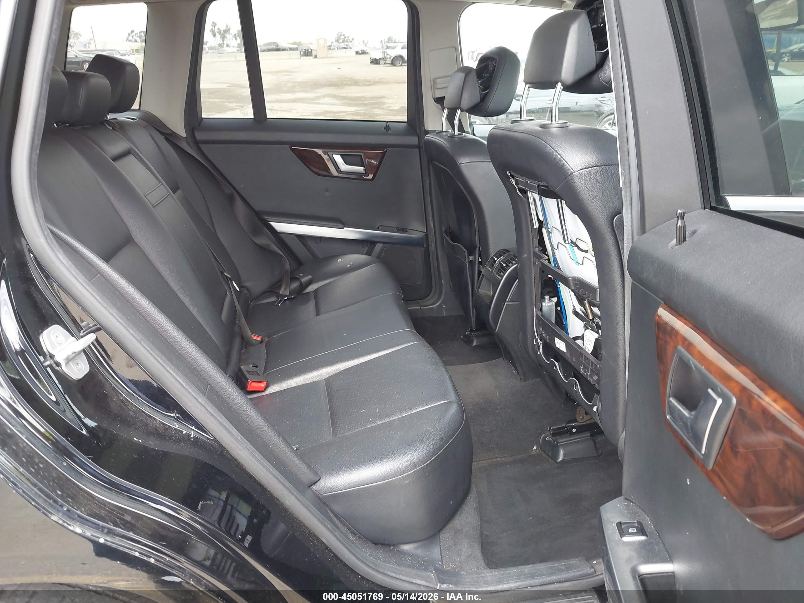 2013 Mercedes-benz Glk 350   Black vin: WDCGG5HB0DG053415