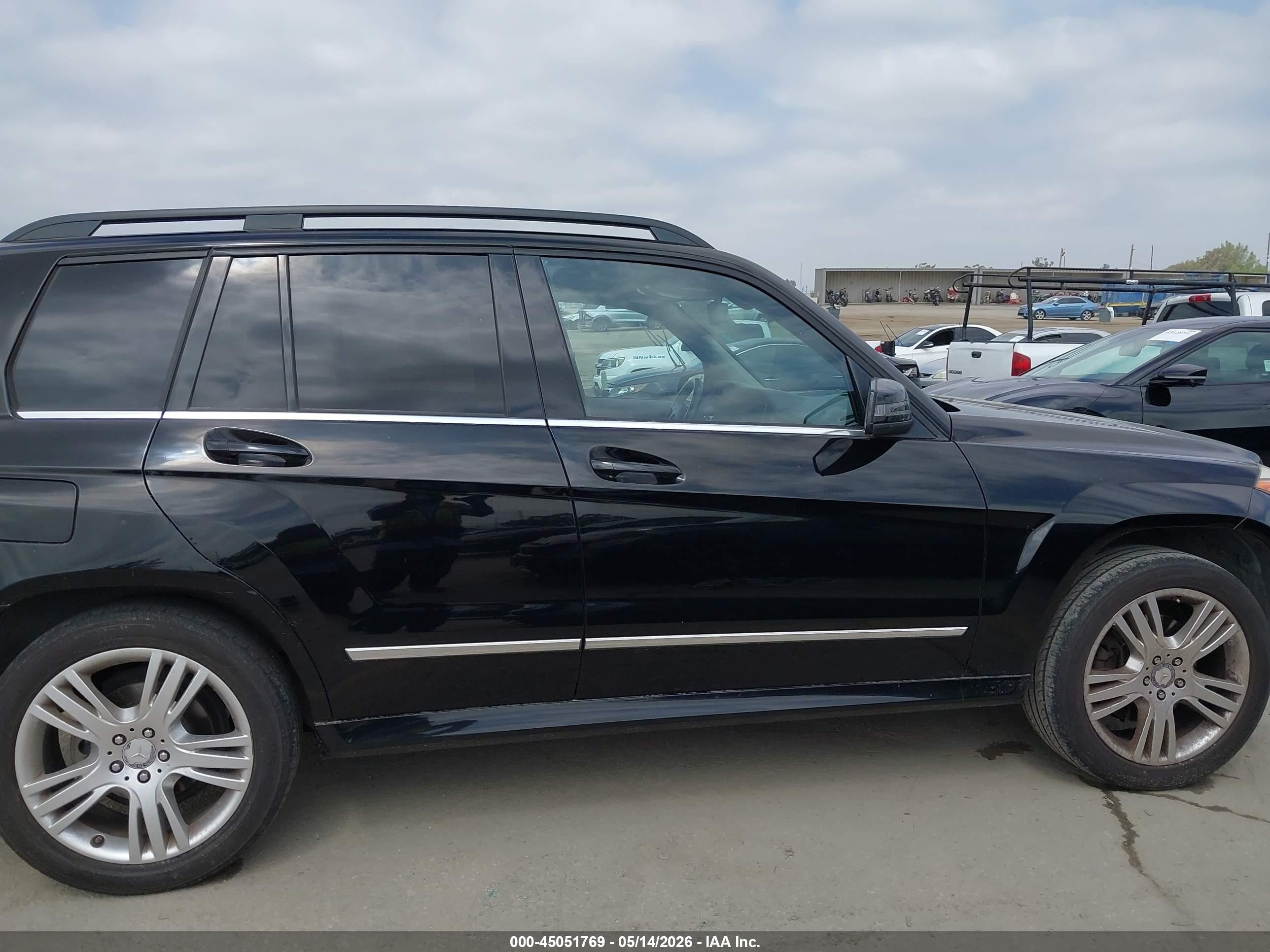 2013 Mercedes-benz Glk 350   Black vin: WDCGG5HB0DG053415