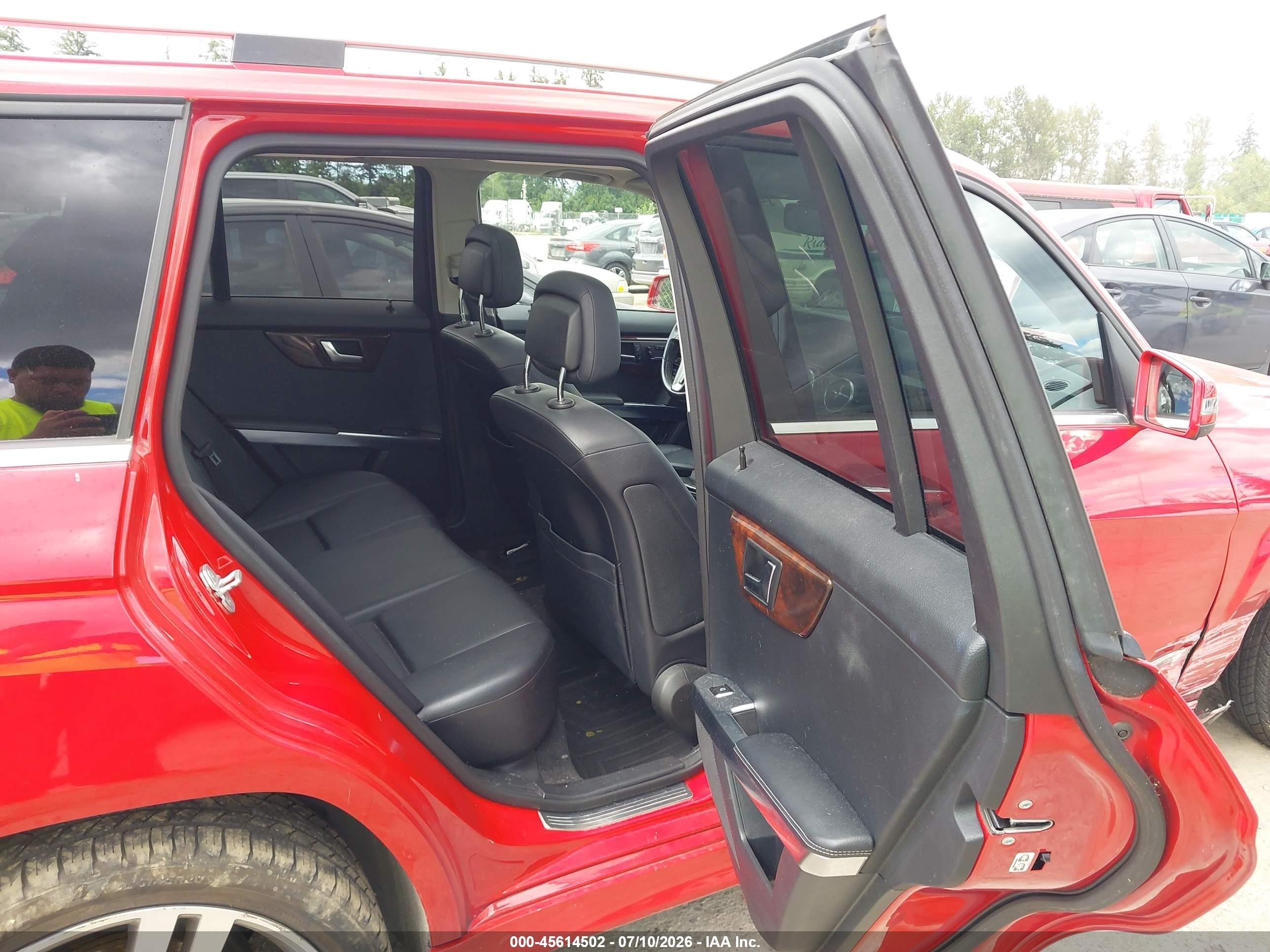 2013 Mercedes-benz Glk 350   Red vin: WDCGG5HB0DG055746