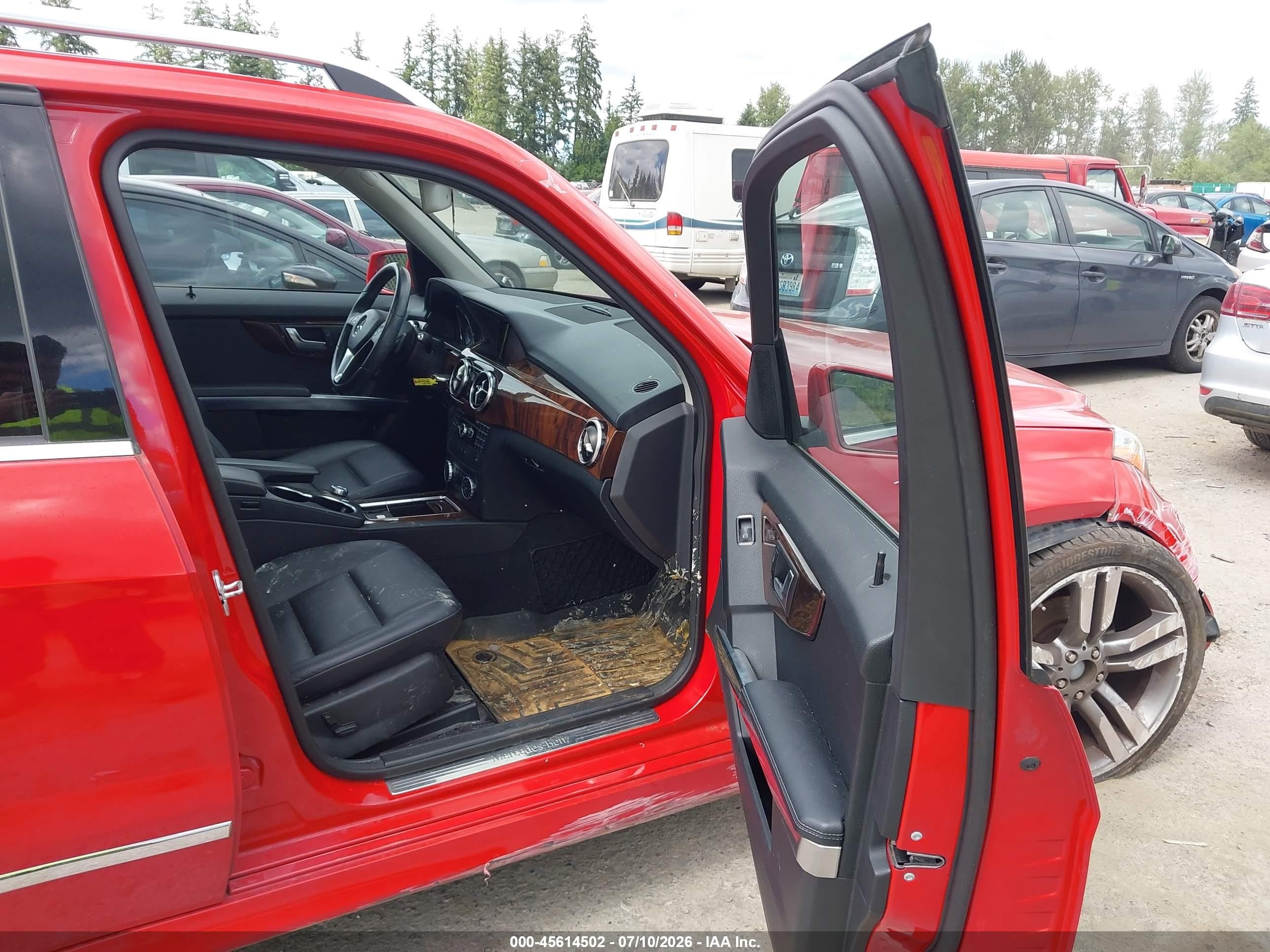 2013 Mercedes-benz Glk 350   Red vin: WDCGG5HB0DG055746