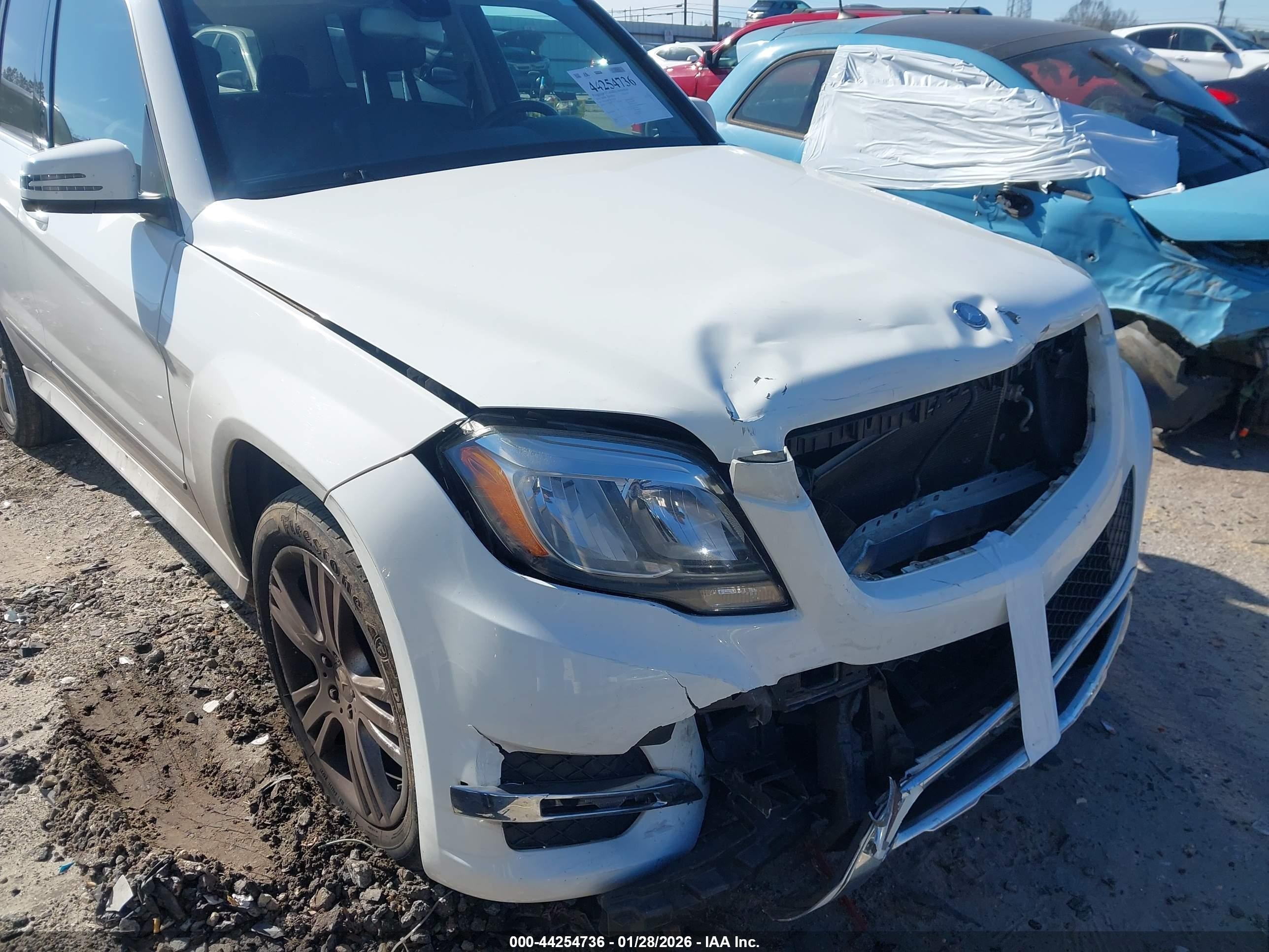 2014 Mercedes-benz Glk 350   White vin: WDCGG5HB0EG267788