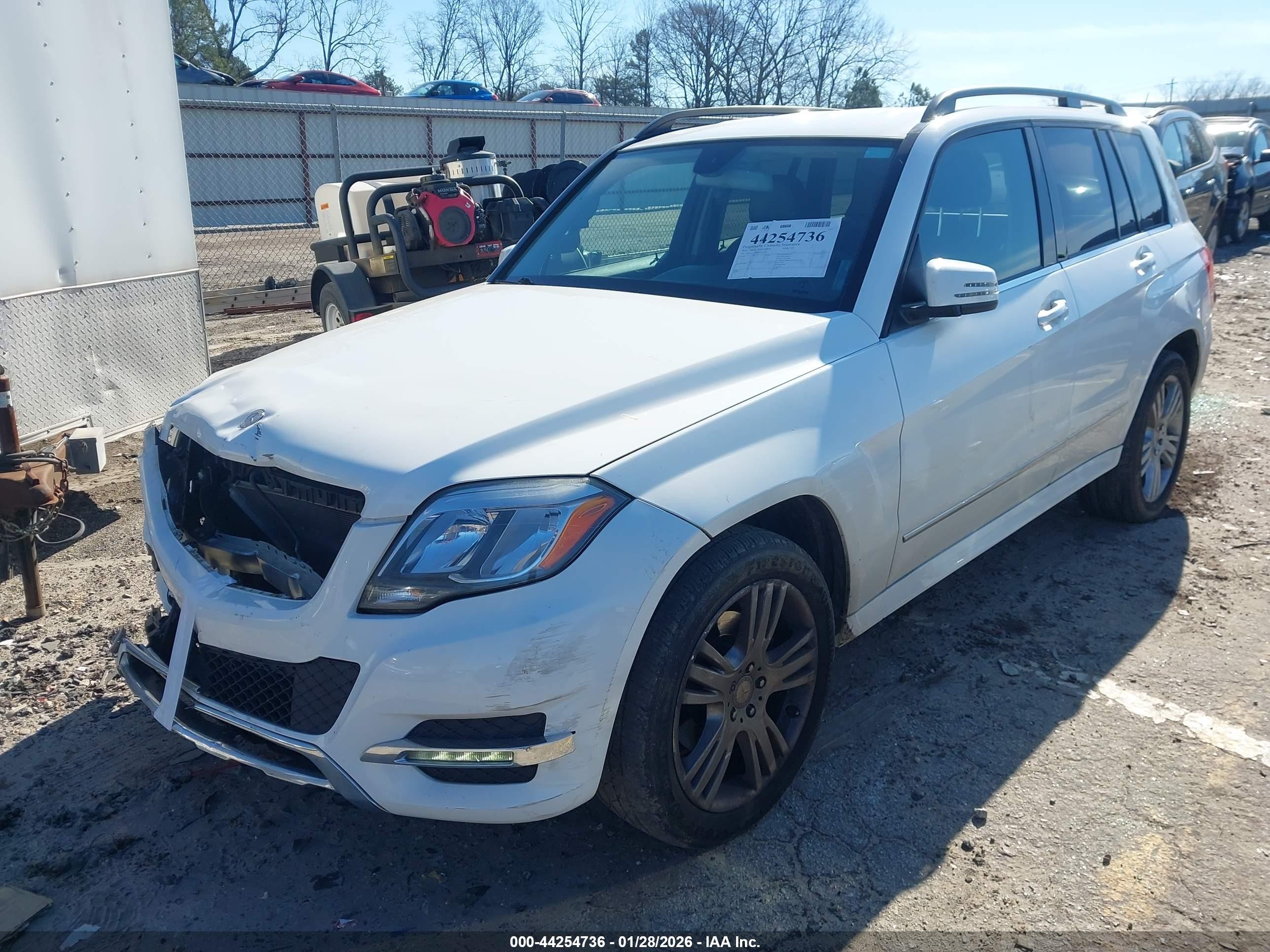 2014 Mercedes-benz Glk 350   White vin: WDCGG5HB0EG267788