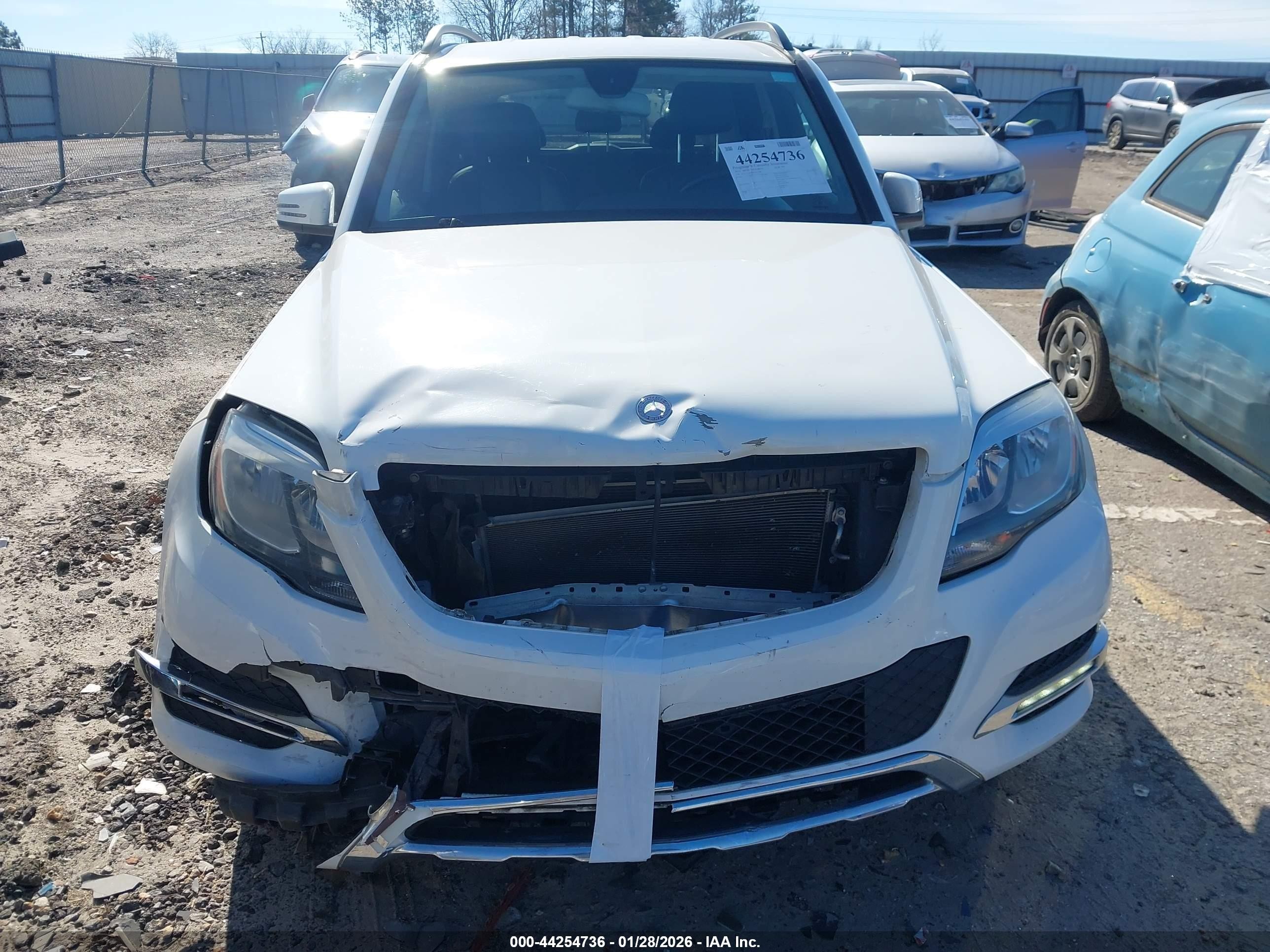 2014 Mercedes-benz Glk 350   White vin: WDCGG5HB0EG267788