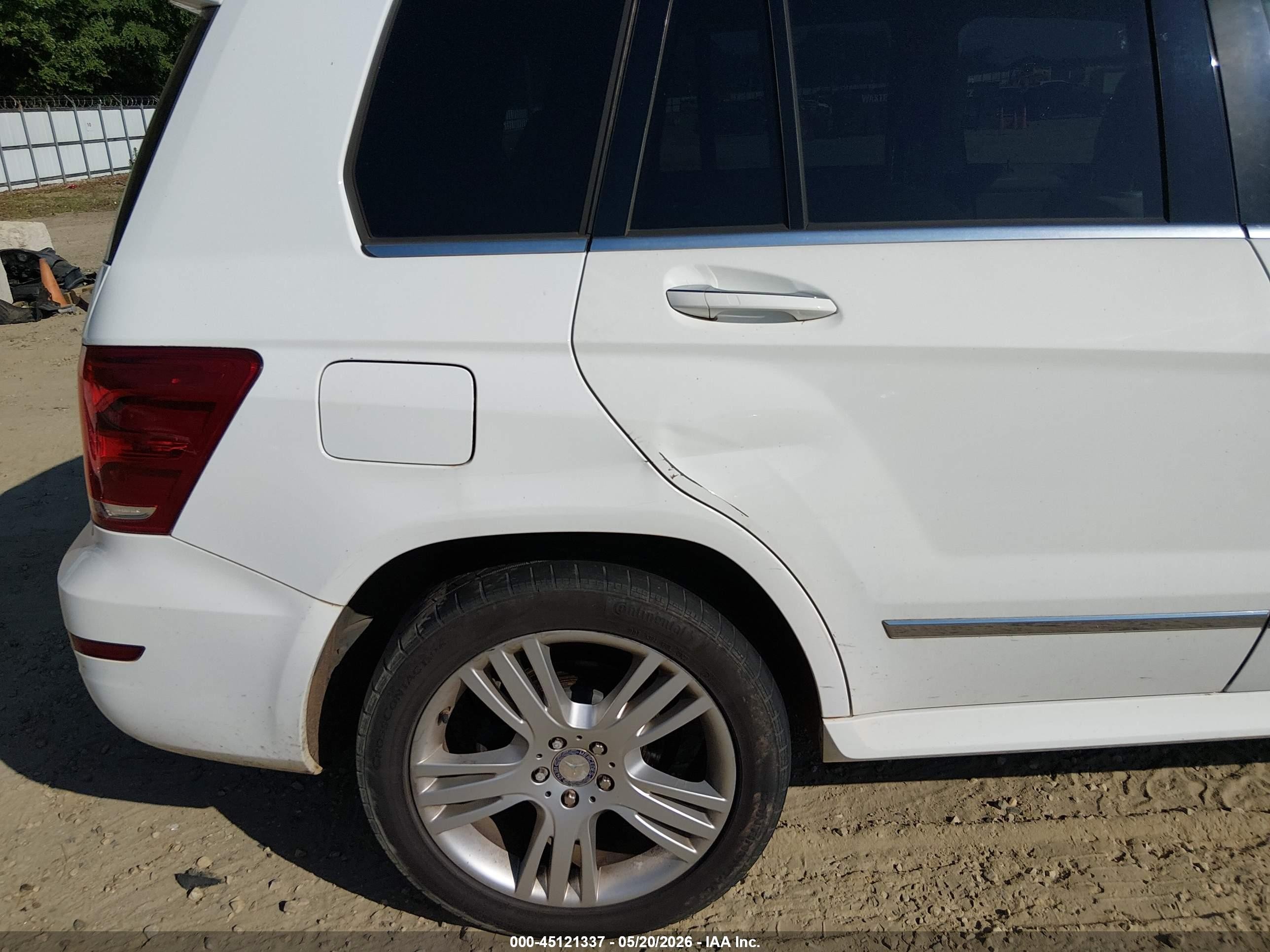 2014 Mercedes-benz Glk 350   White vin: WDCGG5HB0EG315497