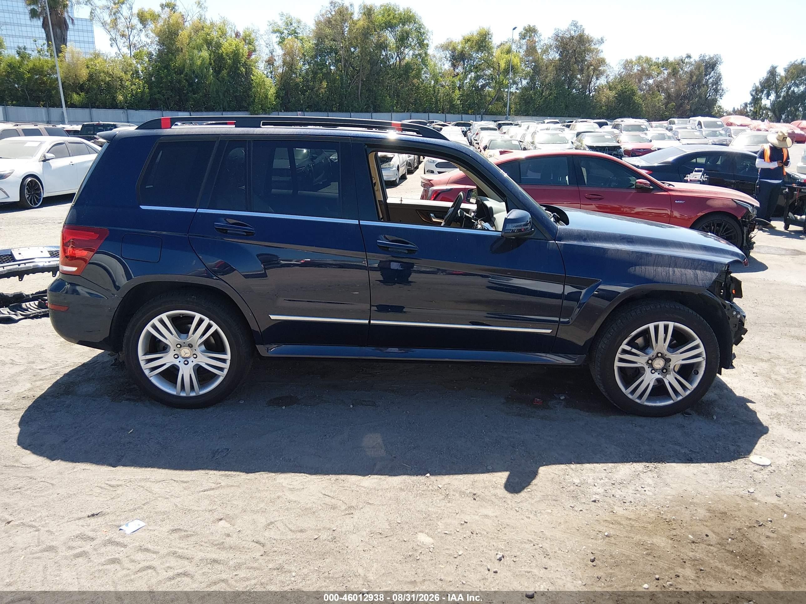 2014 Mercedes-benz Glk 350   Dark Blue vin: WDCGG5HB0EG334812