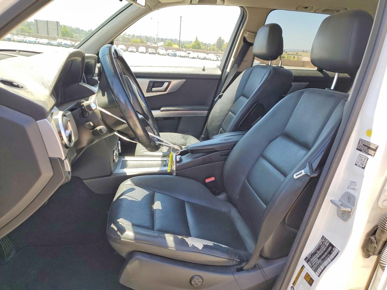 2015 Mercedes-benz Glk 350 White vin: WDCGG5HB0FG338358