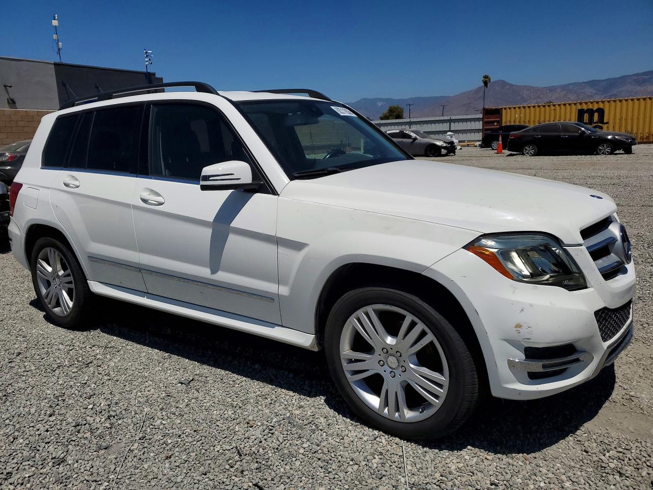 2015 Mercedes-benz Glk 350 White vin: WDCGG5HB0FG338358