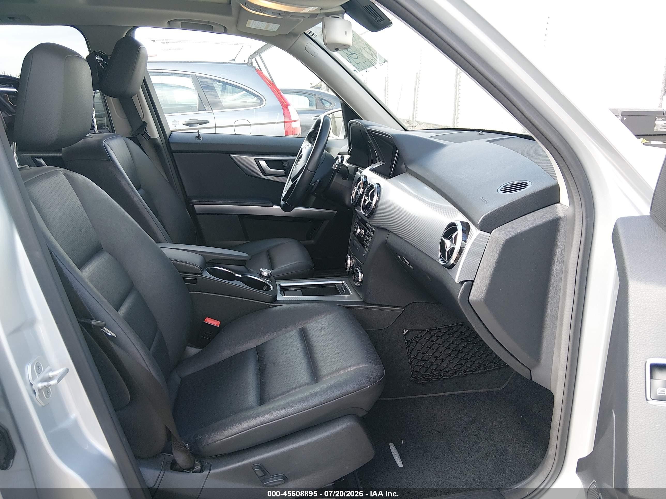 2015 Mercedes-benz Glk 350   Silver vin: WDCGG5HB0FG339686