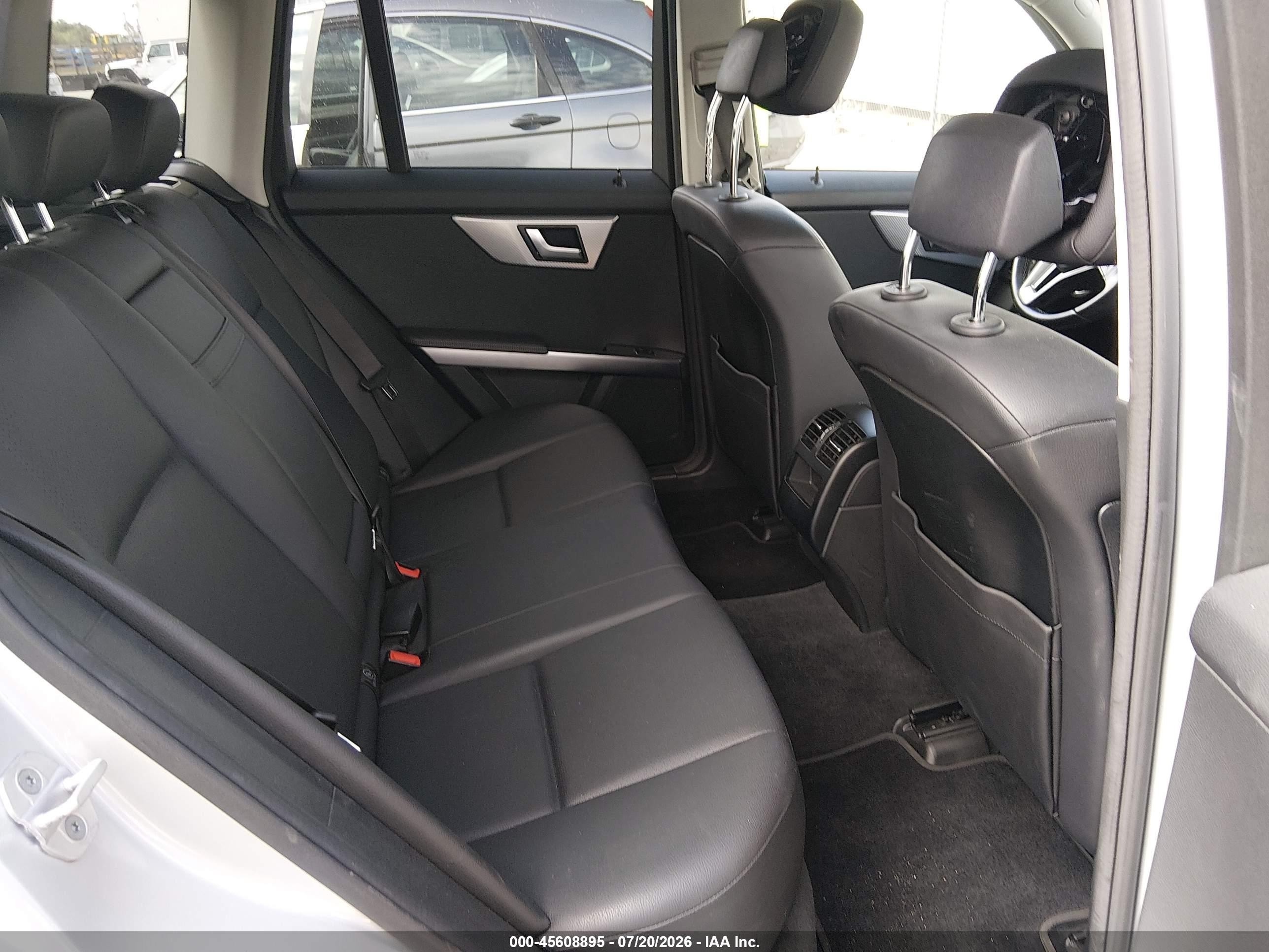 2015 Mercedes-benz Glk 350   Silver vin: WDCGG5HB0FG339686