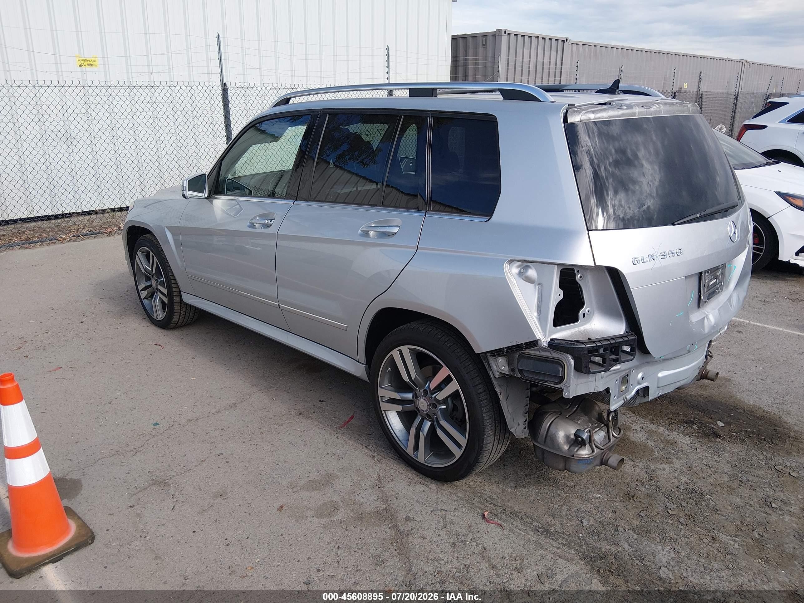 2015 Mercedes-benz Glk 350   Silver vin: WDCGG5HB0FG339686