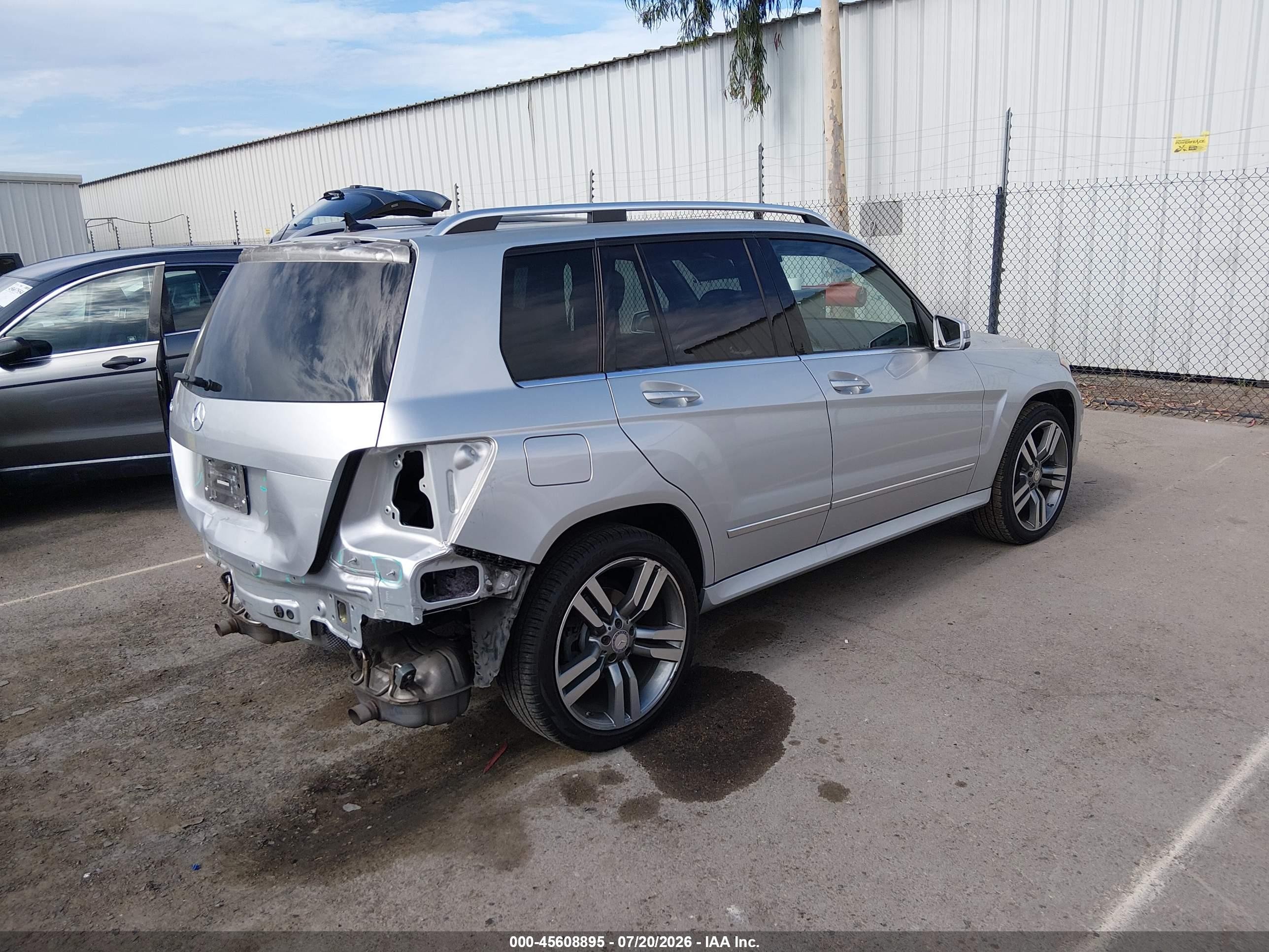 2015 Mercedes-benz Glk 350   Silver vin: WDCGG5HB0FG339686
