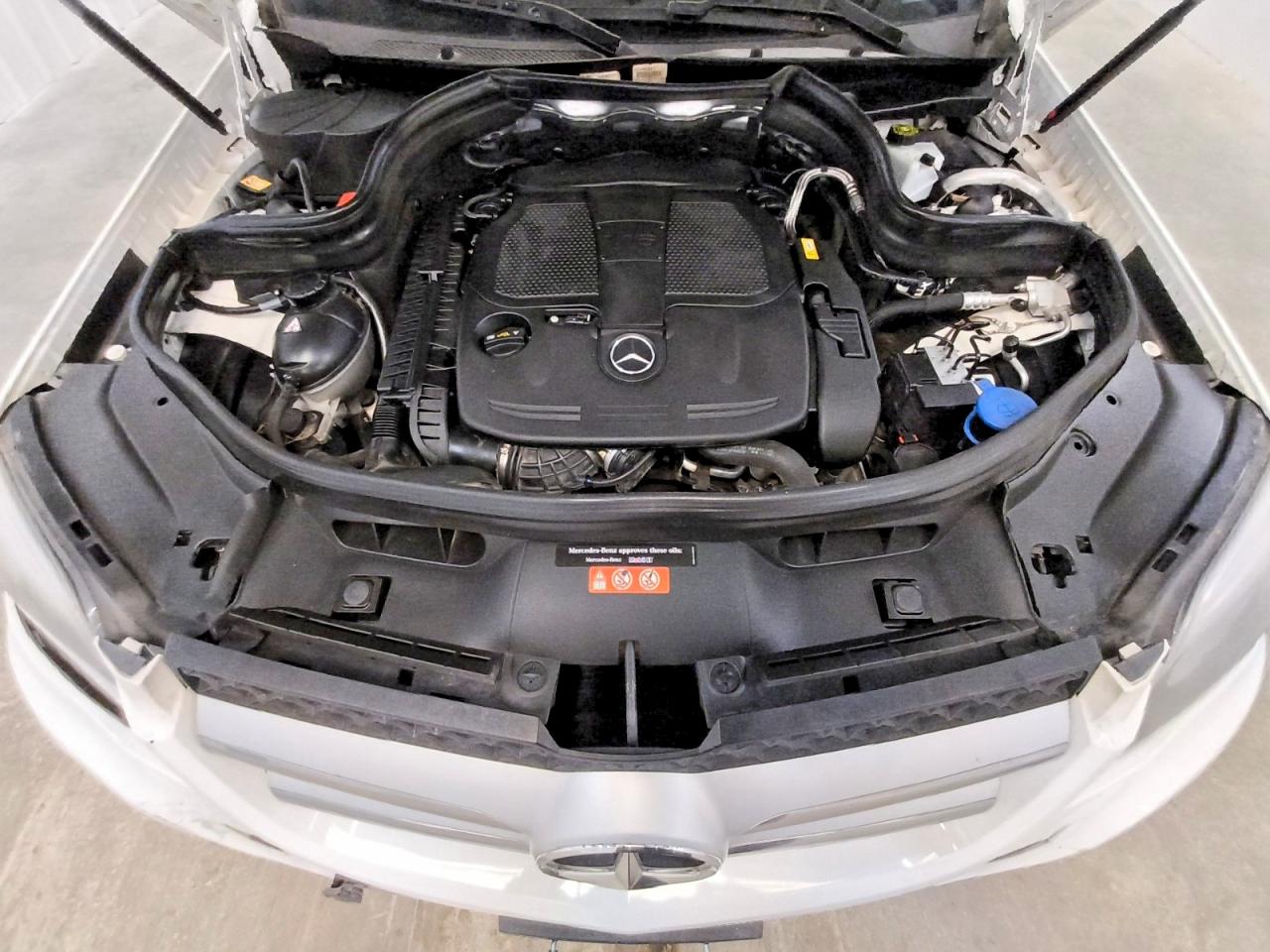 2015 Mercedes-benz Glk Белый vin: WDCGG5HB0FG359078