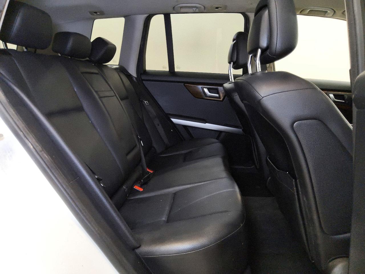 2015 Mercedes-benz Glk Белый vin: WDCGG5HB0FG359078