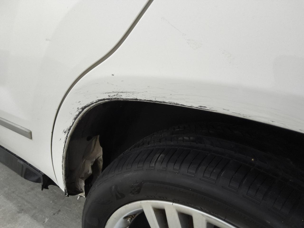 2015 Mercedes-benz Glk Белый vin: WDCGG5HB0FG359078 Damage: Left Qtr Panel, Dent(S) W/ Paint Dmg, 1 To 2 Inches