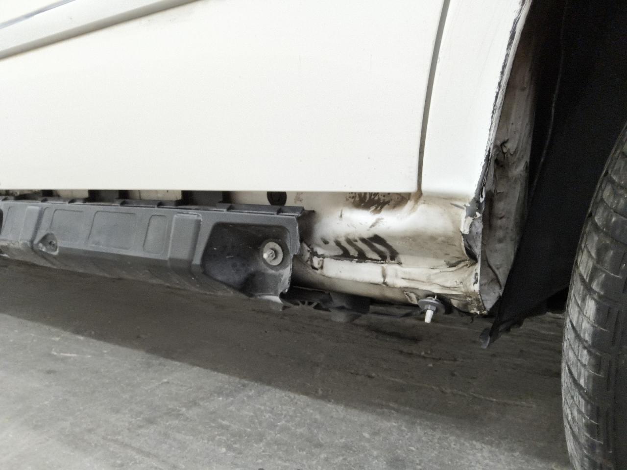 2015 Mercedes-benz Glk Белый vin: WDCGG5HB0FG359078 Damage: Left Rocker Panel Molding, Broken, Replacement Required