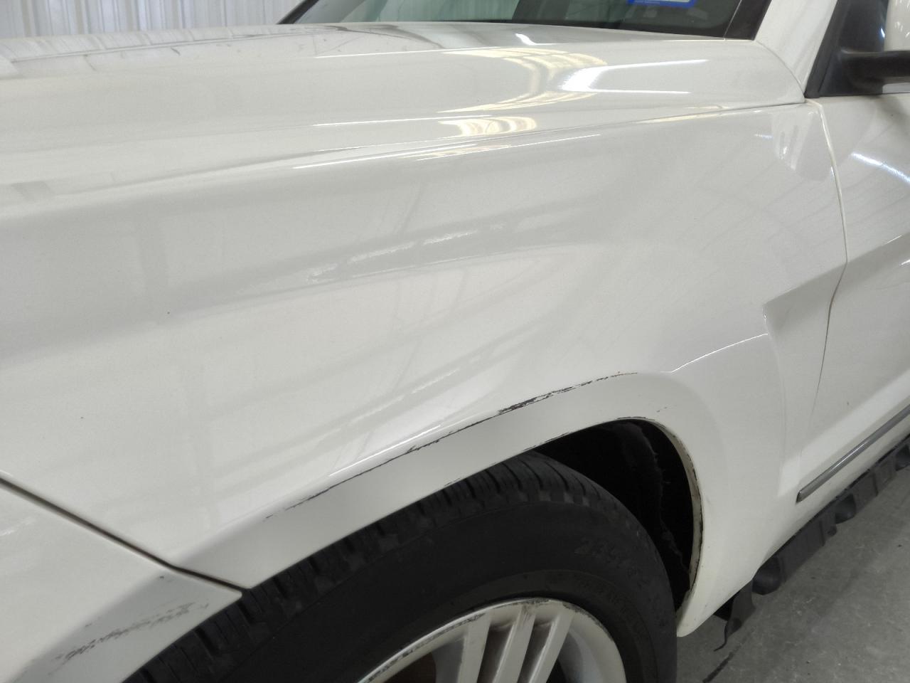 2015 Mercedes-benz Glk Белый vin: WDCGG5HB0FG359078 Damage: Left Front Fender, Dent(S) W/ Paint Dmg, 1 To 2 Inches