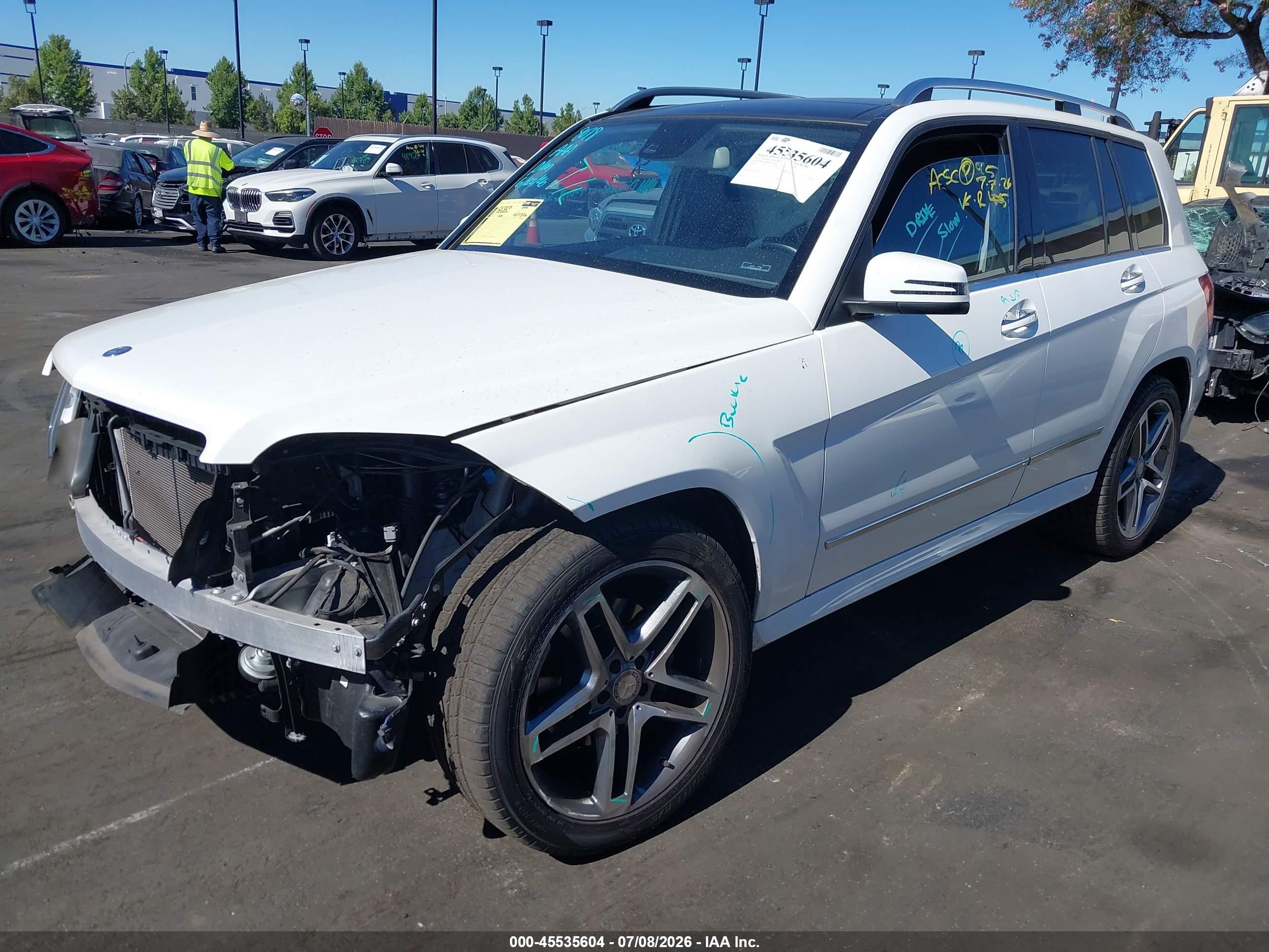2015 Mercedes-benz Glk 350   White vin: WDCGG5HB0FG366208