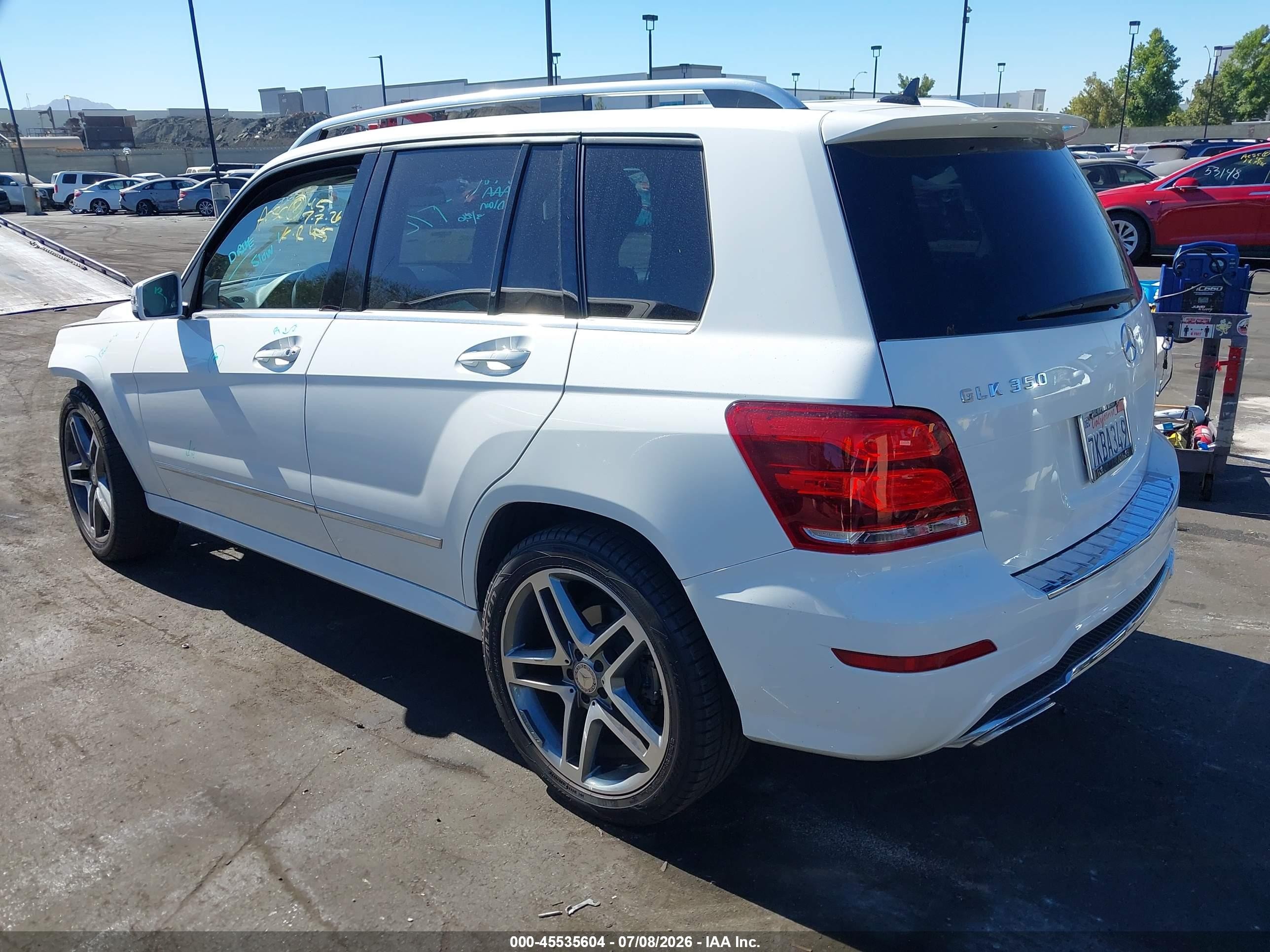 2015 Mercedes-benz Glk 350   White vin: WDCGG5HB0FG366208