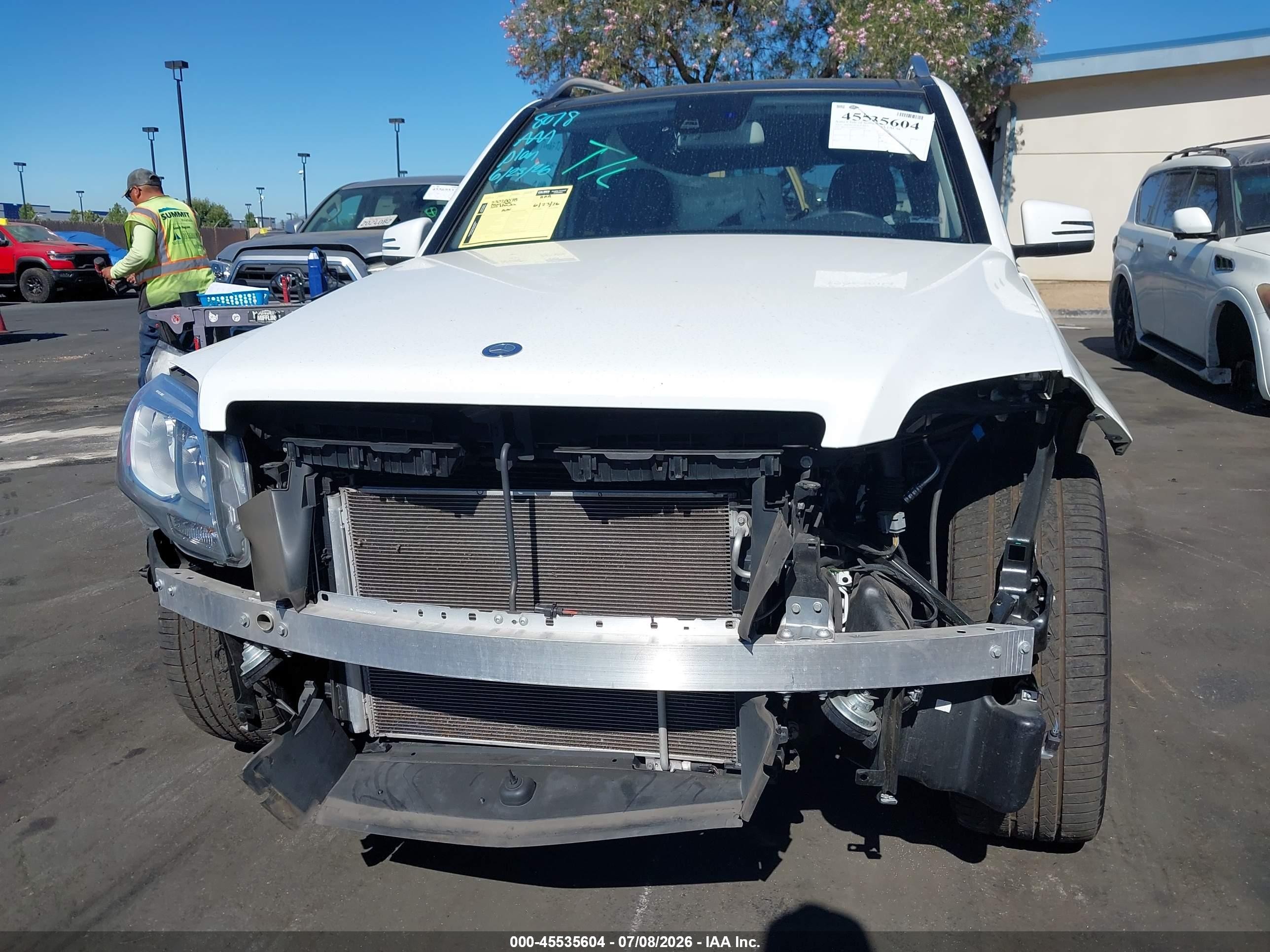 2015 Mercedes-benz Glk 350   White vin: WDCGG5HB0FG366208