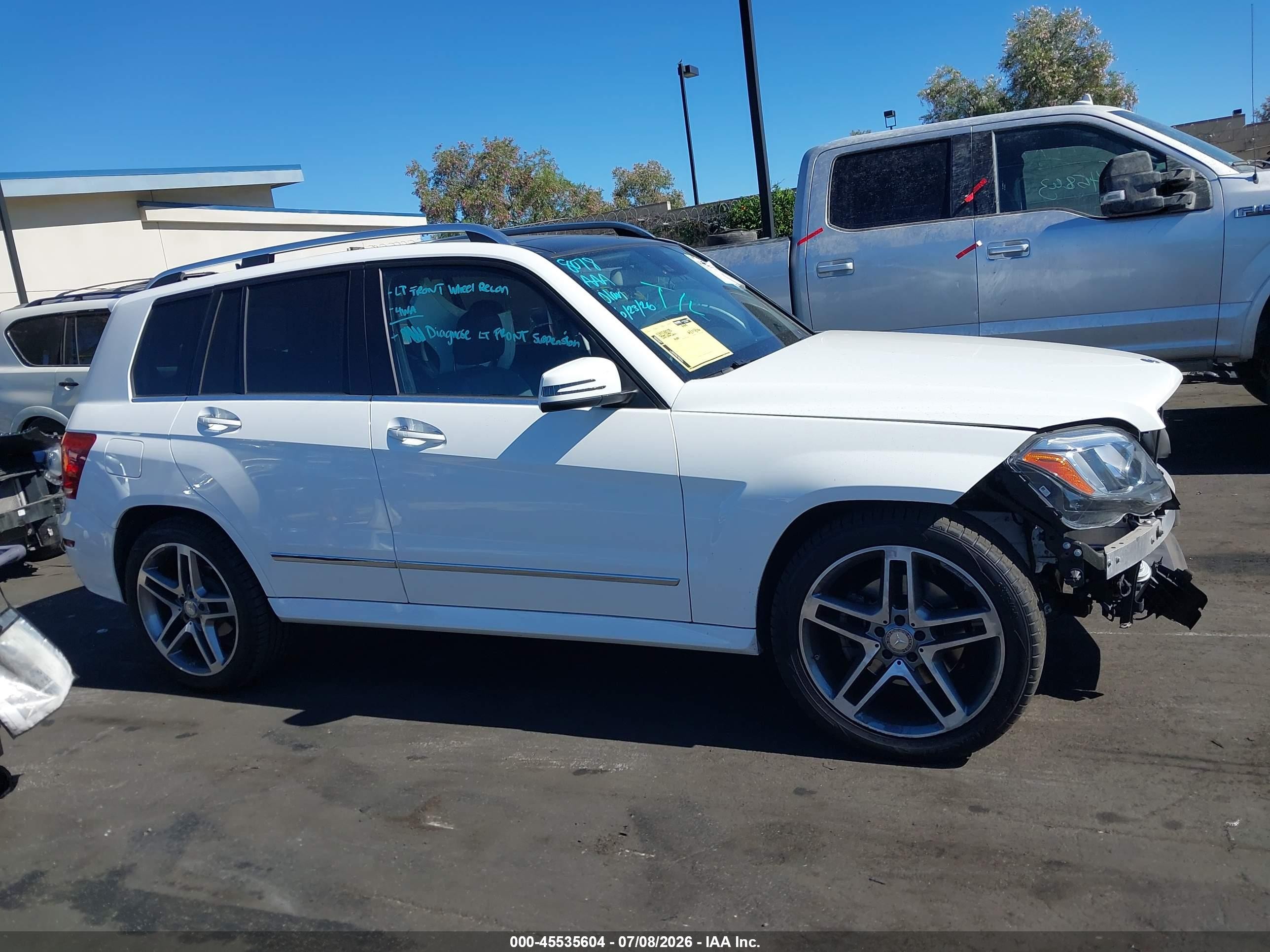 2015 Mercedes-benz Glk 350   White vin: WDCGG5HB0FG366208
