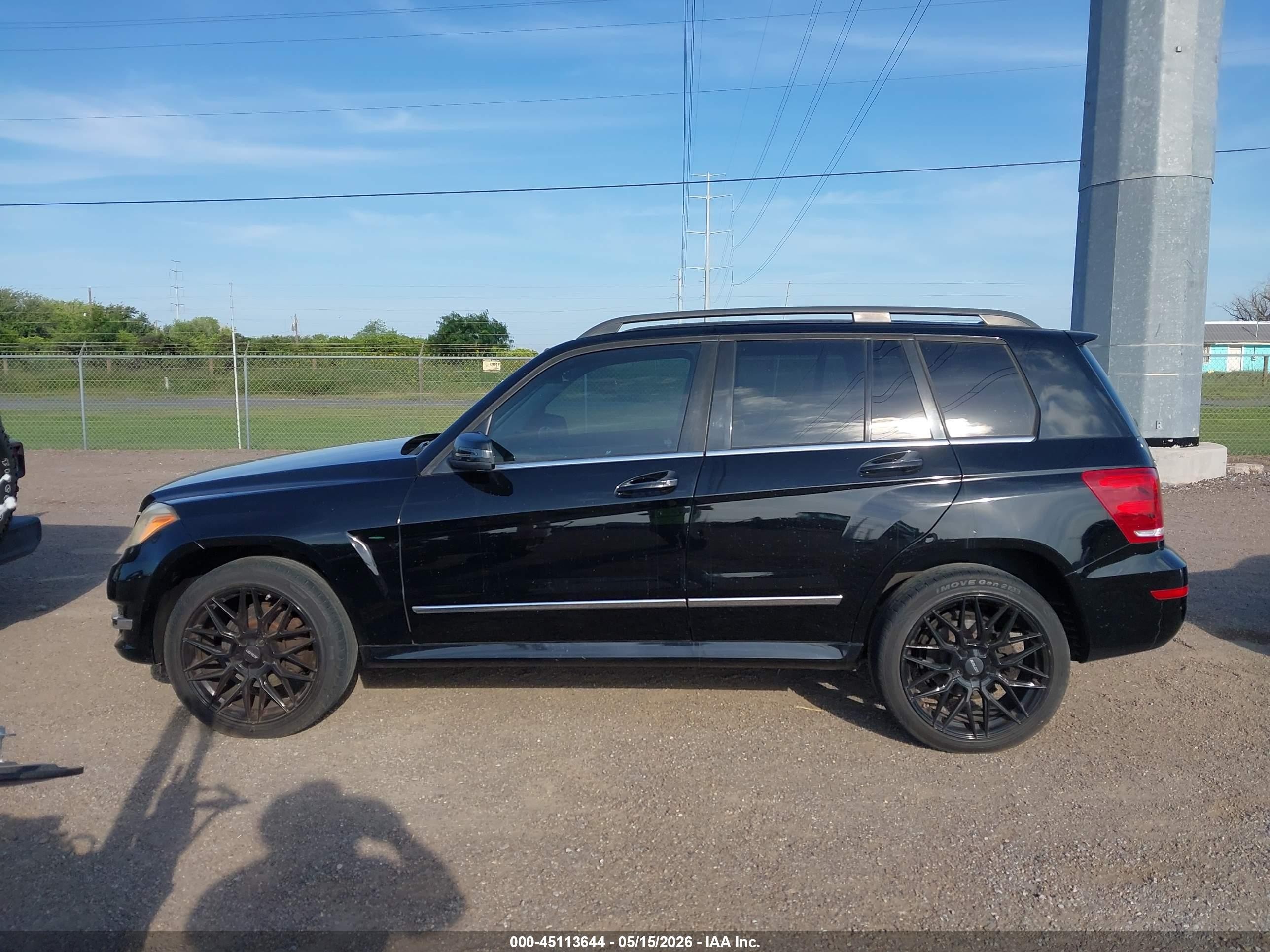 2015 Mercedes-benz Glk 350   Black vin: WDCGG5HB0FG393747
