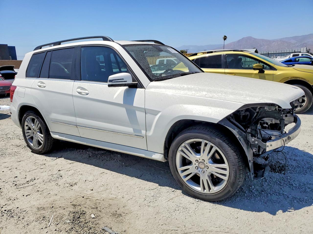 2015 Mercedes-benz Glk 350 White vin: WDCGG5HB0FG408487