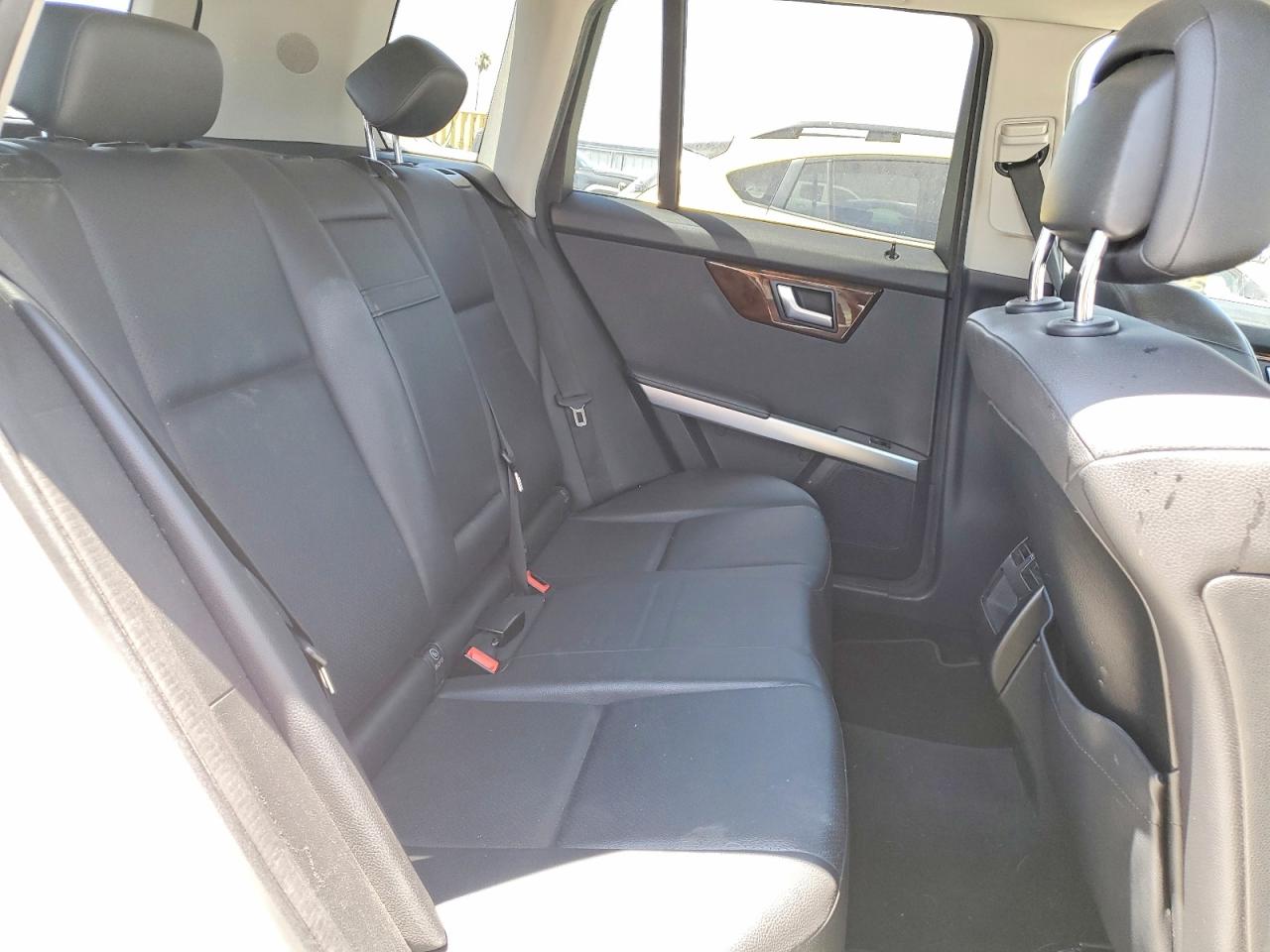 2015 Mercedes-benz Glk 350 White vin: WDCGG5HB0FG408487