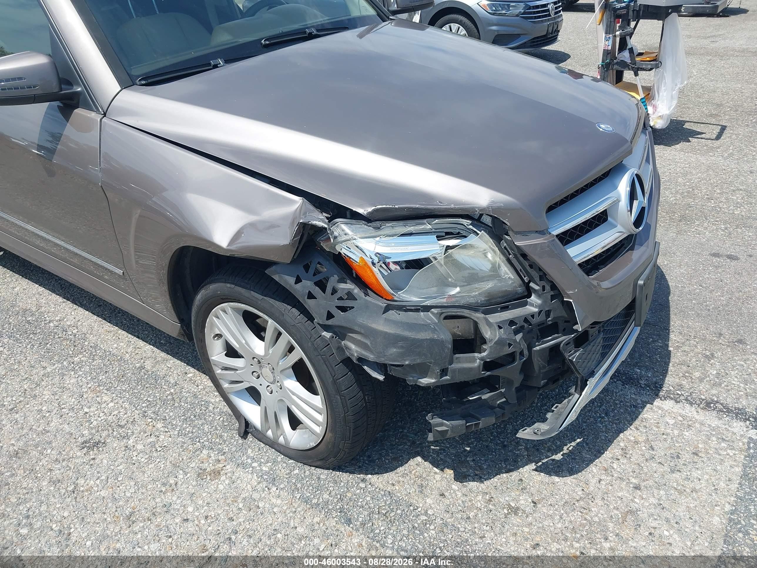 2013 Mercedes-benz Glk 350   Green vin: WDCGG5HB1DG053326