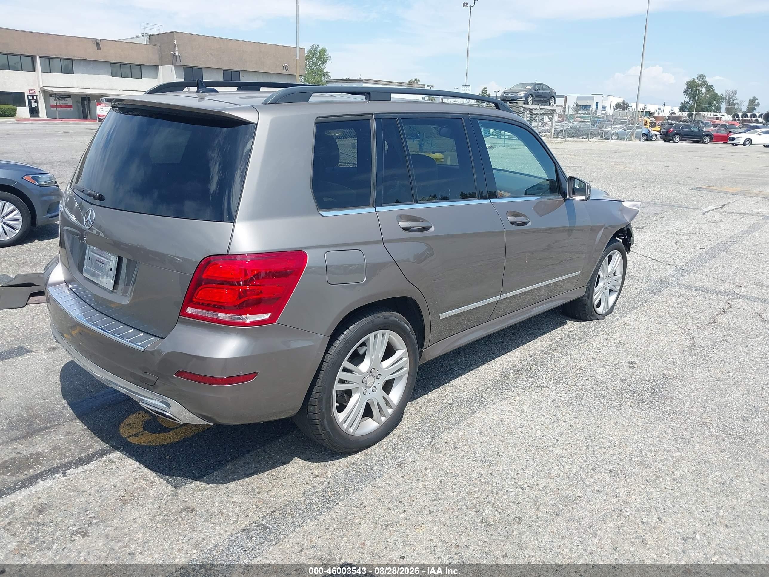 2013 Mercedes-benz Glk 350   Green vin: WDCGG5HB1DG053326