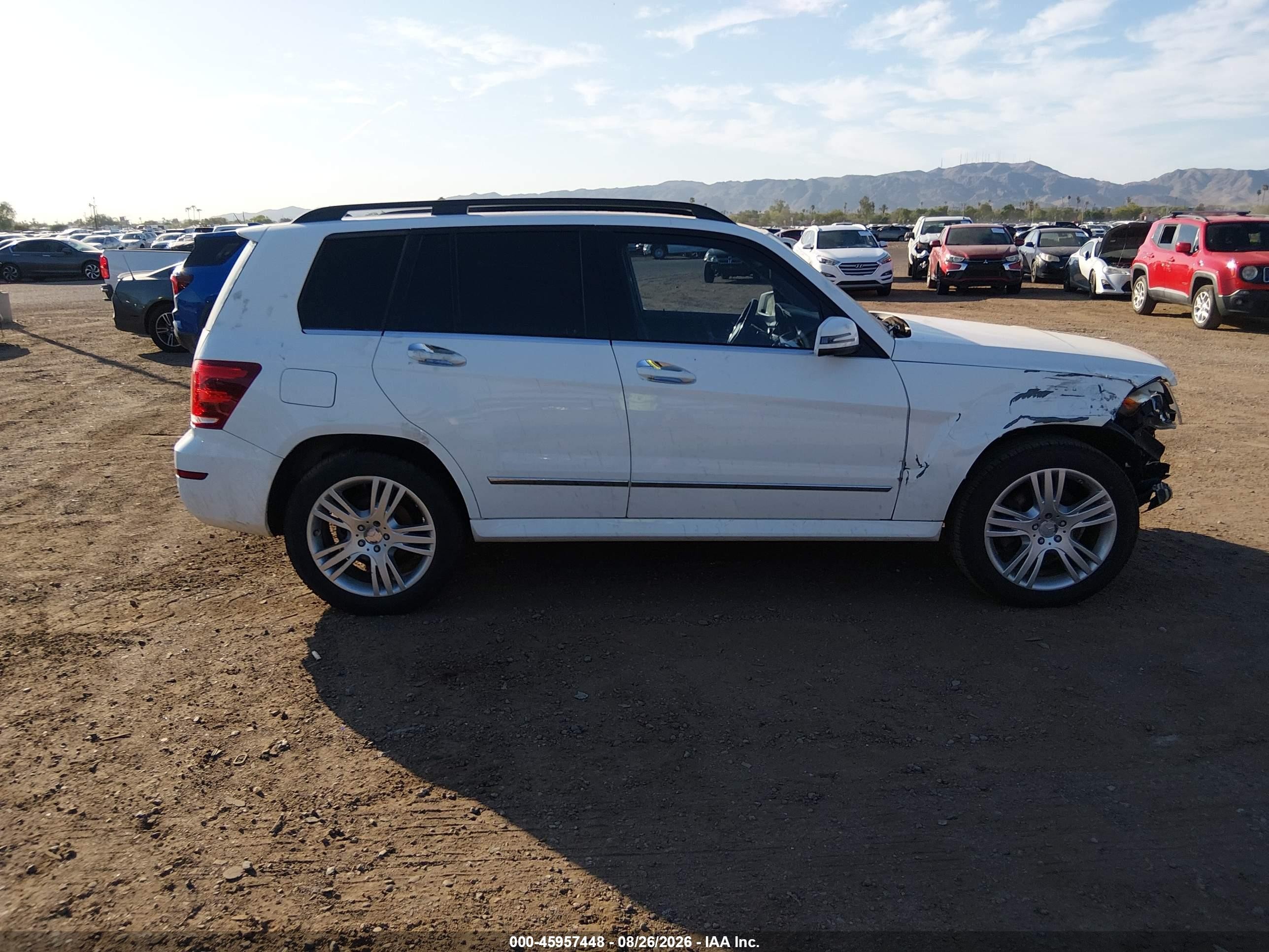 2014 Mercedes-benz Glk 350   White vin: WDCGG5HB1EG296085
