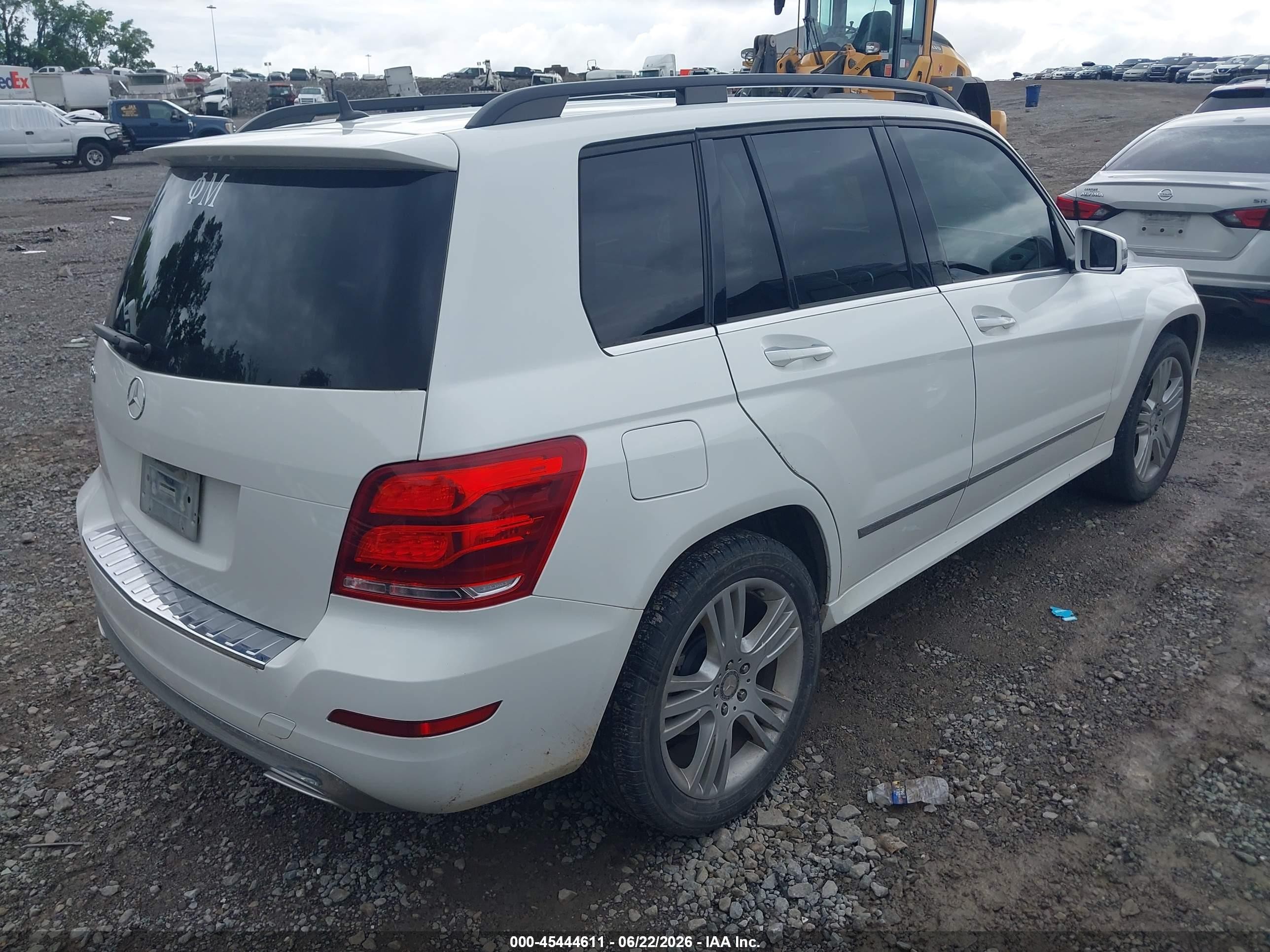 2015 Mercedes-benz Glk 350   Белый vin: WDCGG5HB1FG391263
