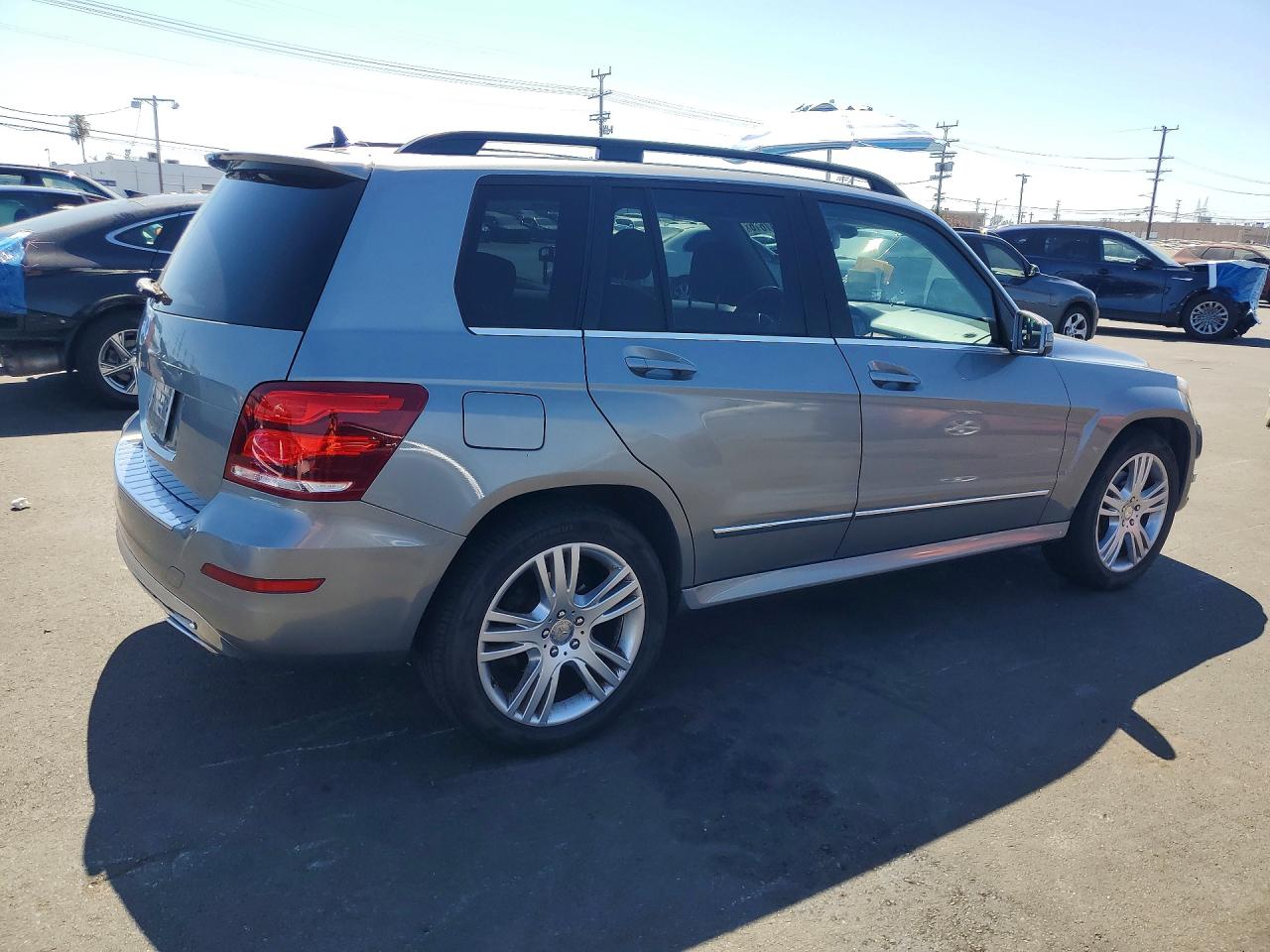 2015 Mercedes-benz Glk 350 Серебряный vin: WDCGG5HB1FG429834