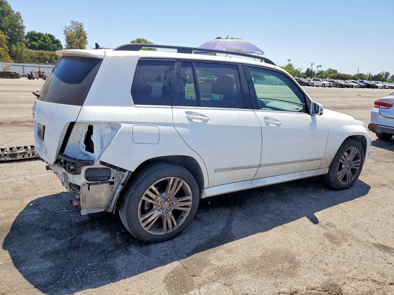 2015 Mercedes-benz Glk 350 White vin: WDCGG5HB1FG440641