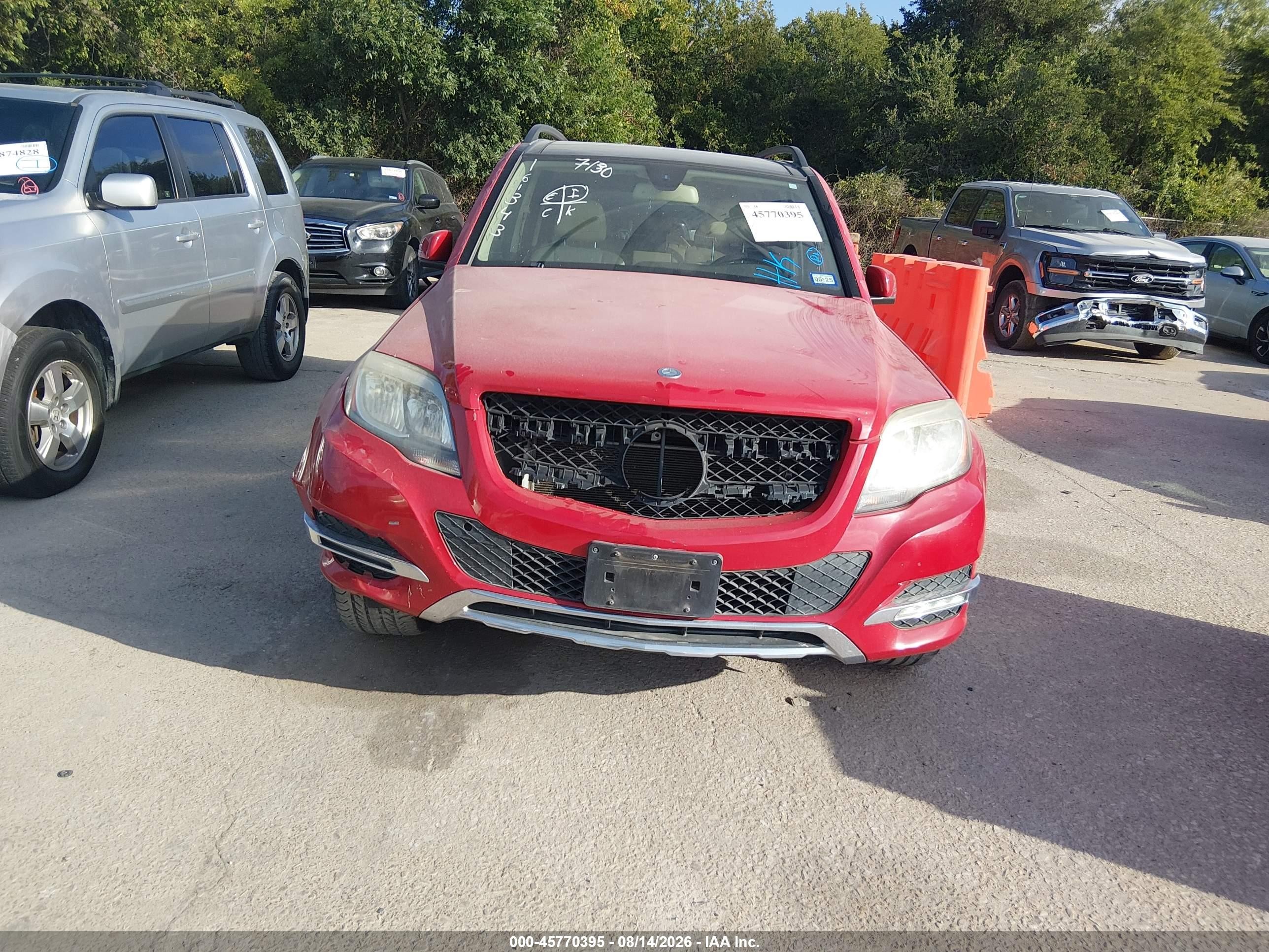2014 Mercedes-benz Glk 350   Red vin: WDCGG5HB2EG161343