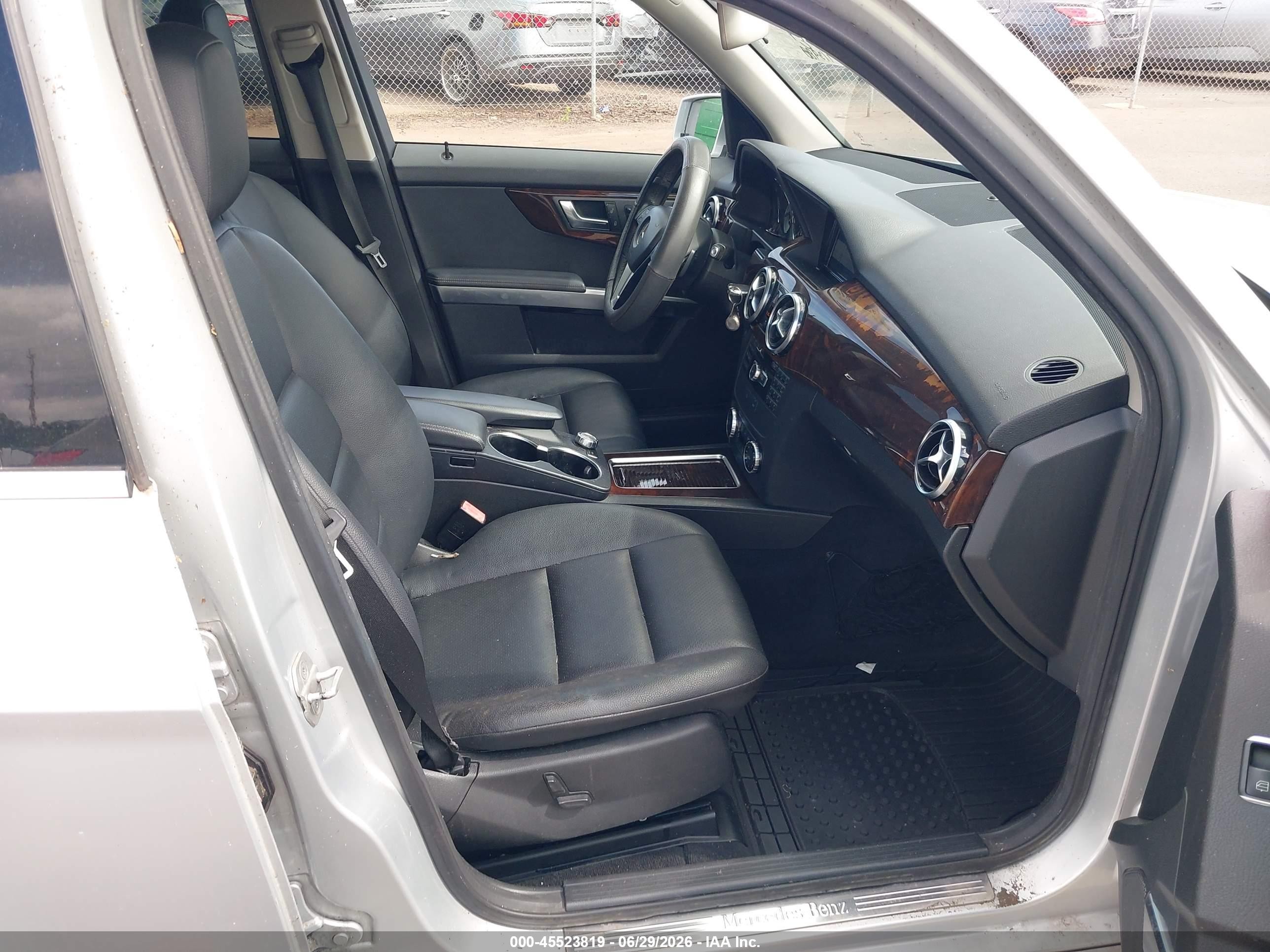 2015 Mercedes-benz Glk 350   Silver vin: WDCGG5HB2FG345506