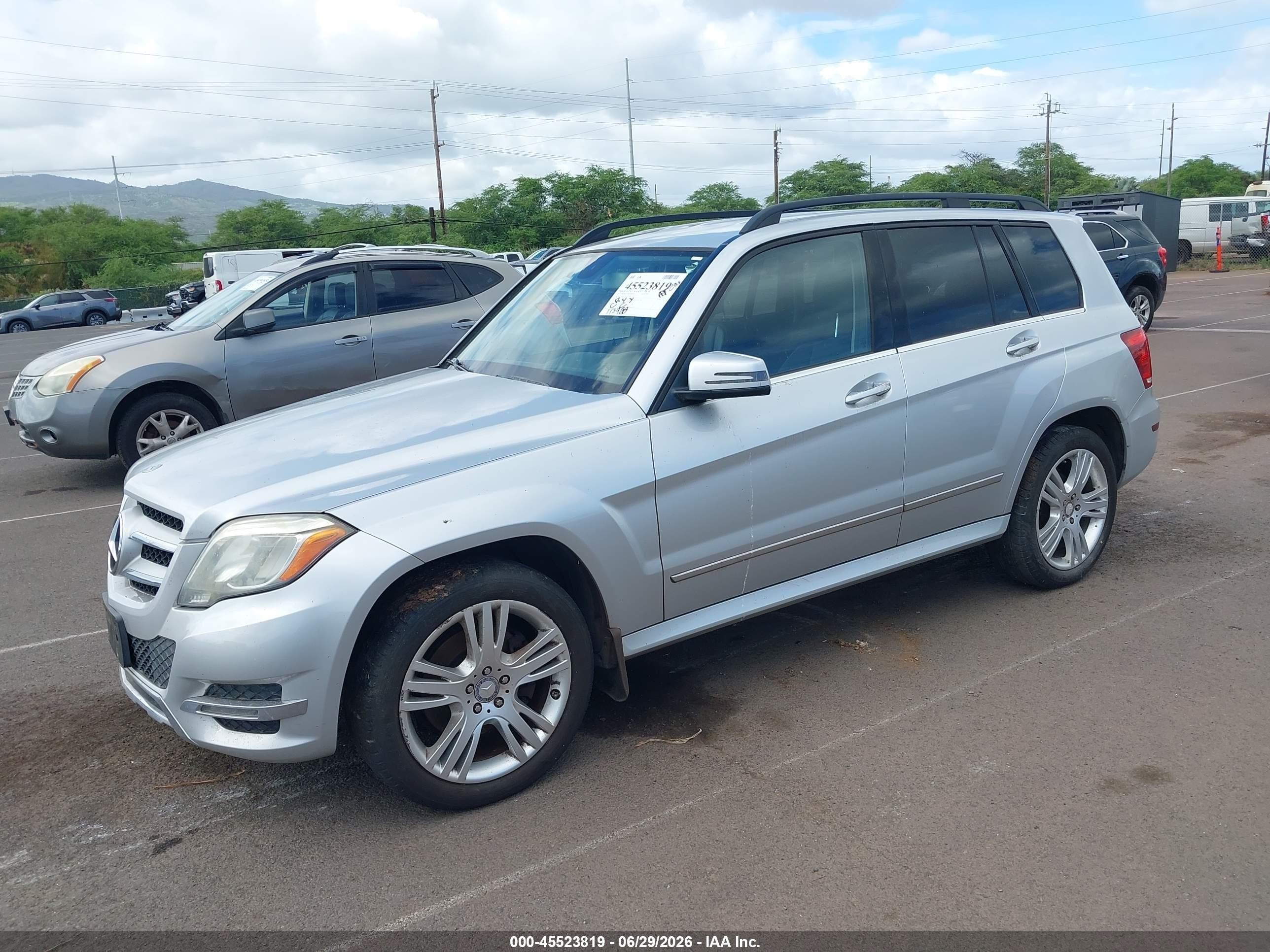 2015 Mercedes-benz Glk 350   Silver vin: WDCGG5HB2FG345506