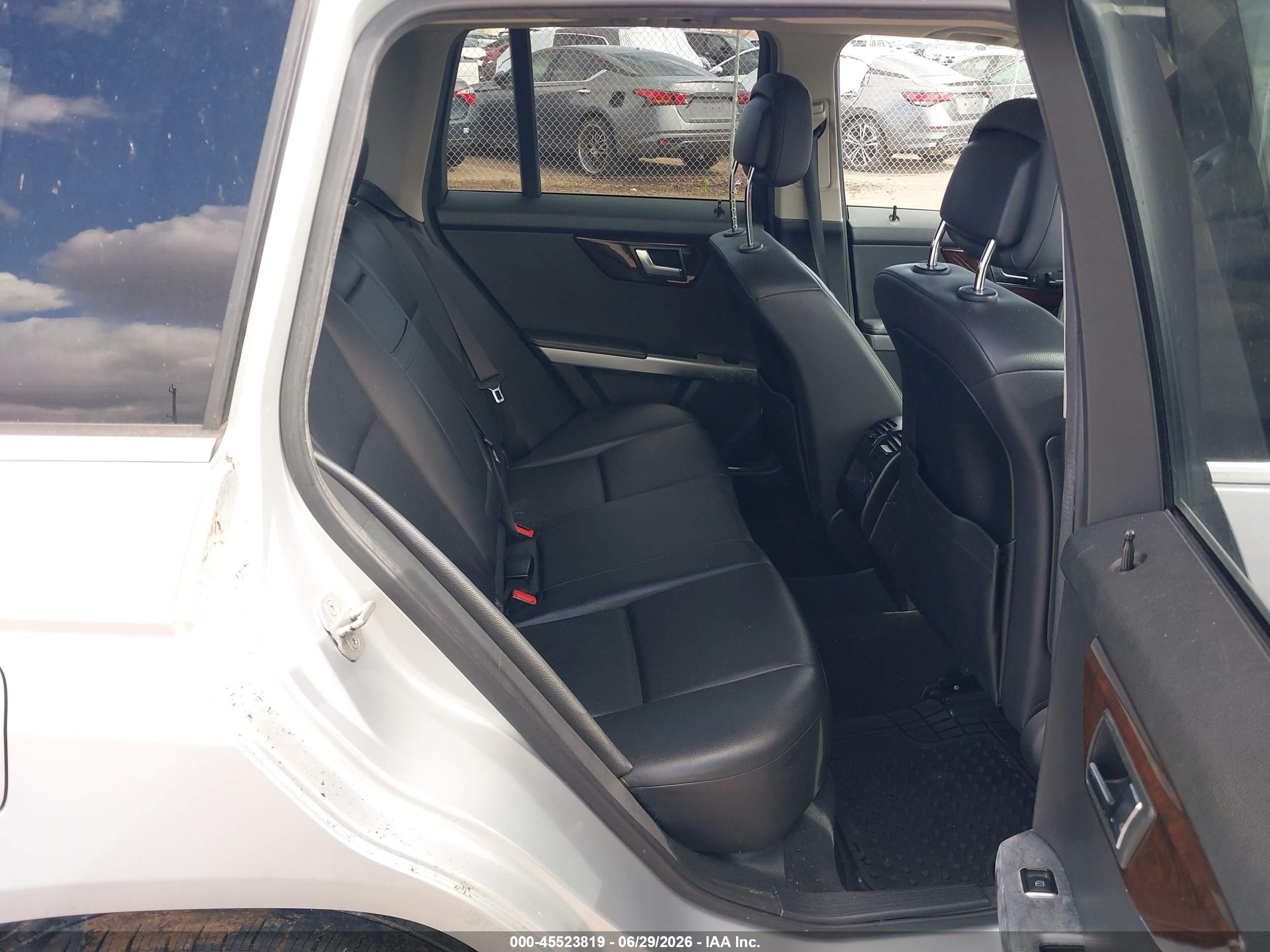 2015 Mercedes-benz Glk 350   Silver vin: WDCGG5HB2FG345506