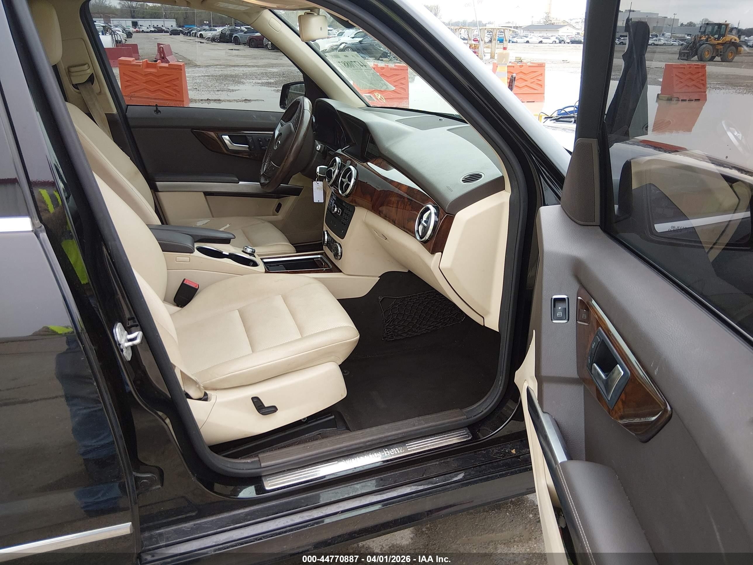 2015 Mercedes-benz Glk 350   Black vin: WDCGG5HB2FG355212