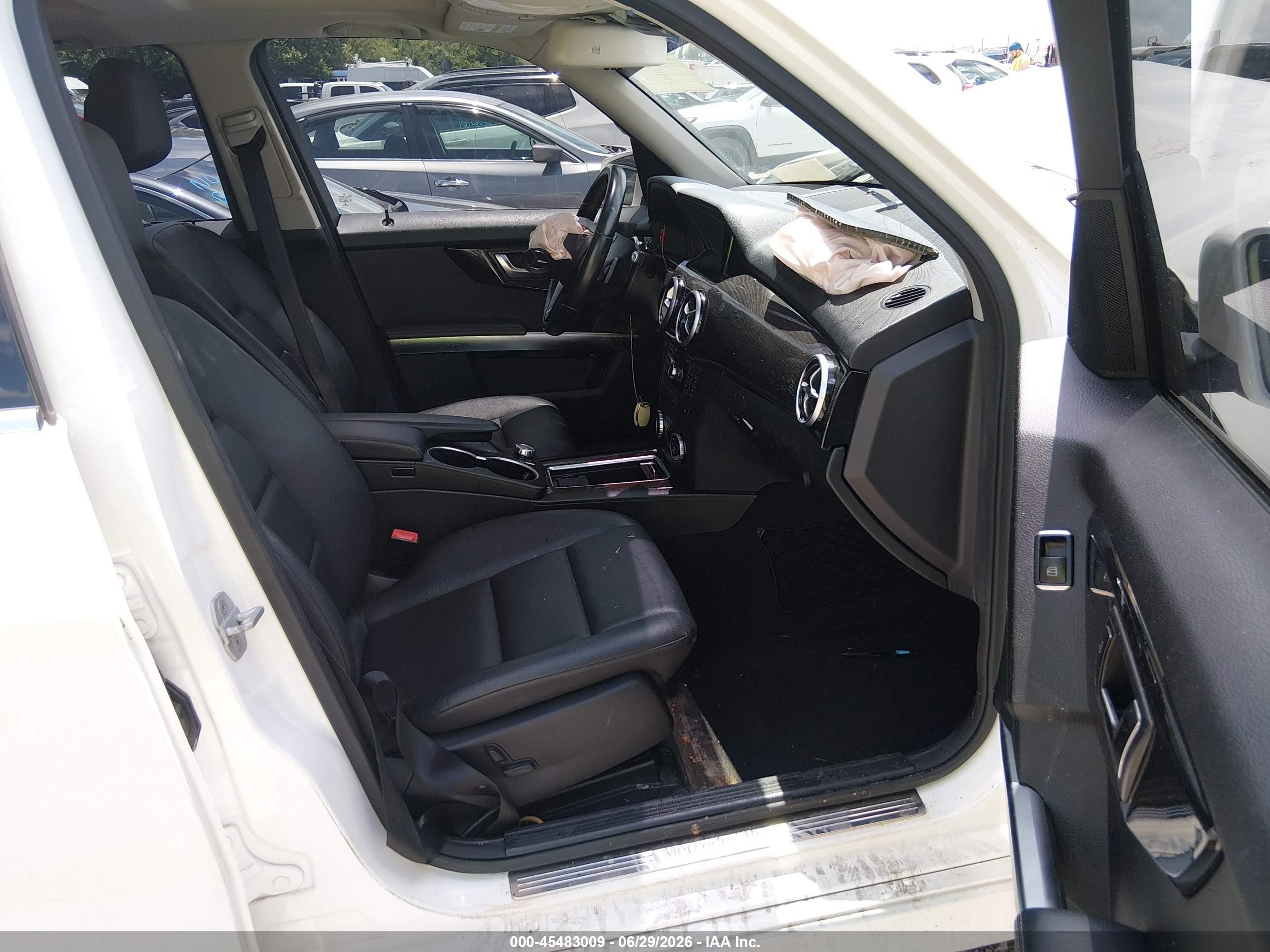 2015 Mercedes-benz Glk 350 Белый vin: WDCGG5HB2FG383057
