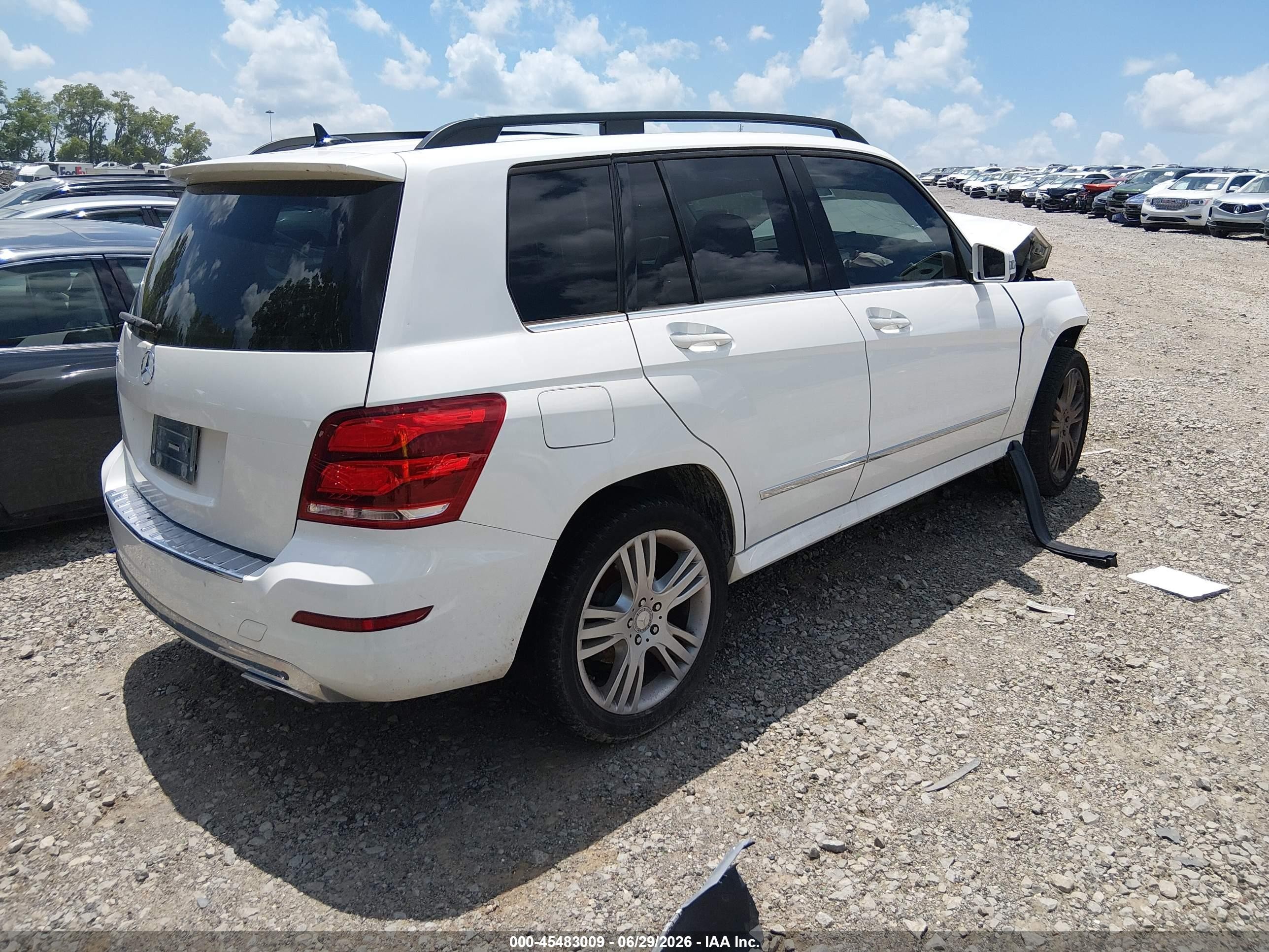 2015 Mercedes-benz Glk 350 Белый vin: WDCGG5HB2FG383057