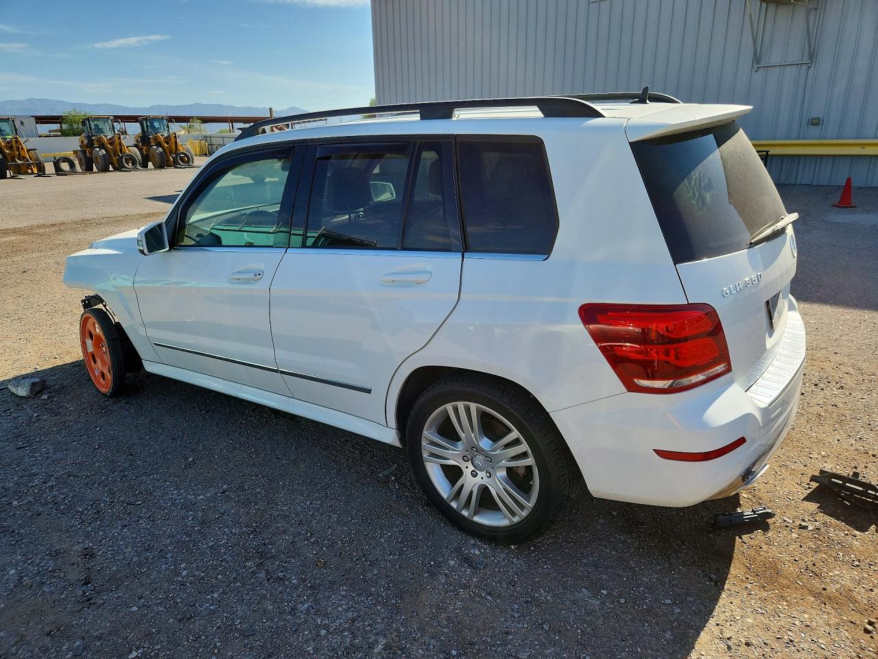 2015 Mercedes-benz Glk 350 White vin: WDCGG5HB2FG402352