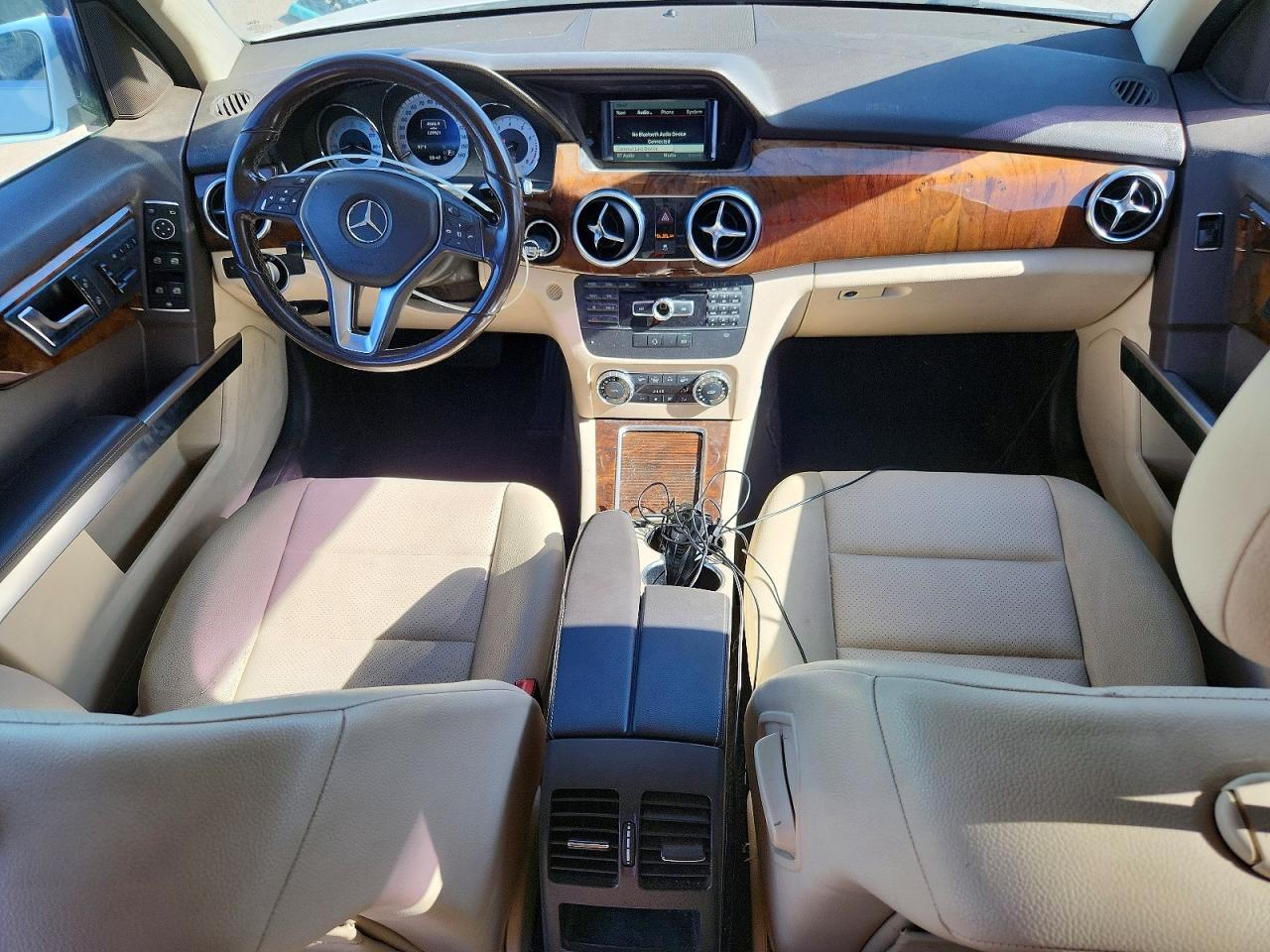 2015 Mercedes-benz Glk 350 White vin: WDCGG5HB2FG402352