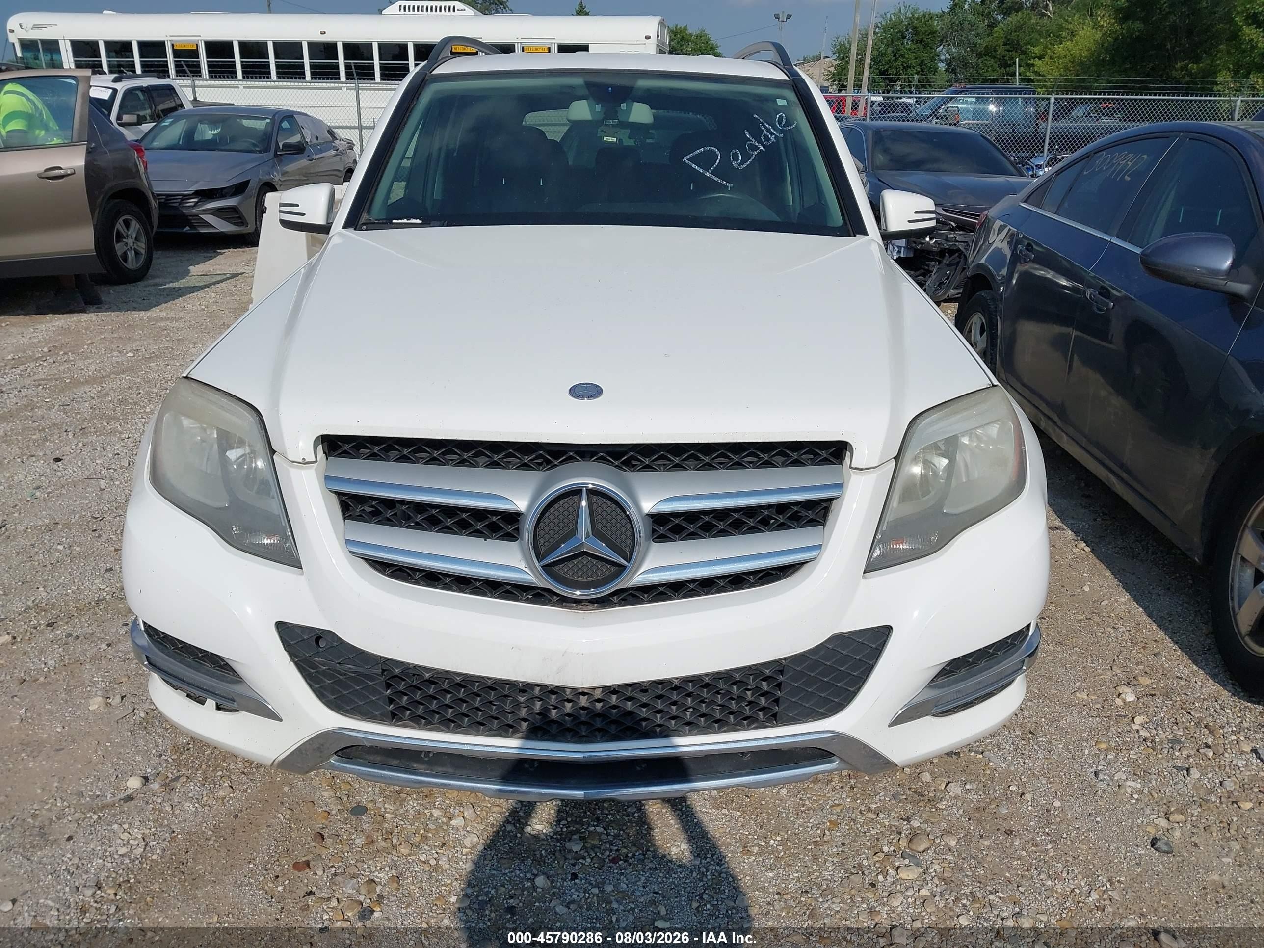2014 Mercedes-benz Glk 350   White vin: WDCGG5HB3EG274136