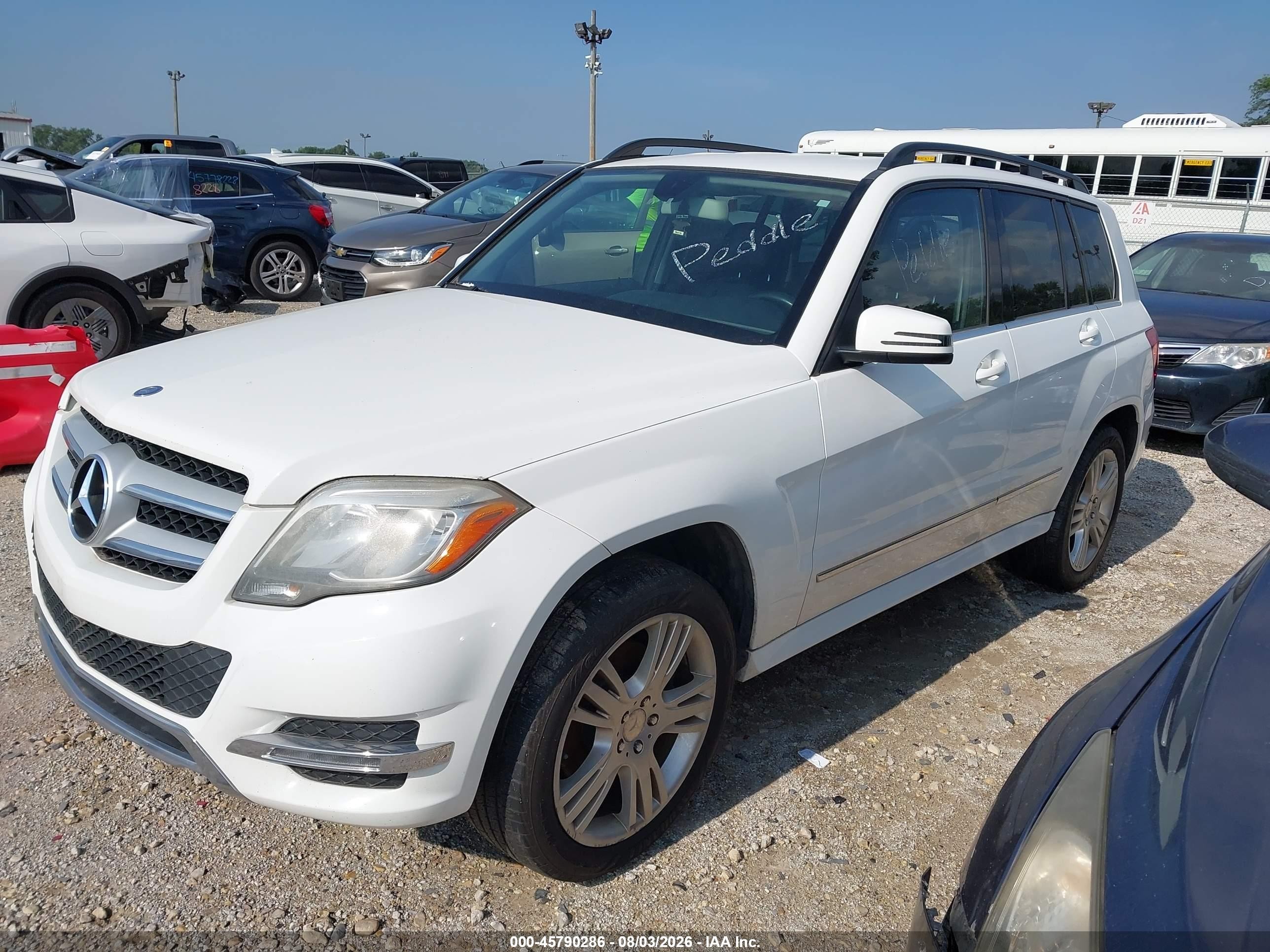 2014 Mercedes-benz Glk 350   White vin: WDCGG5HB3EG274136