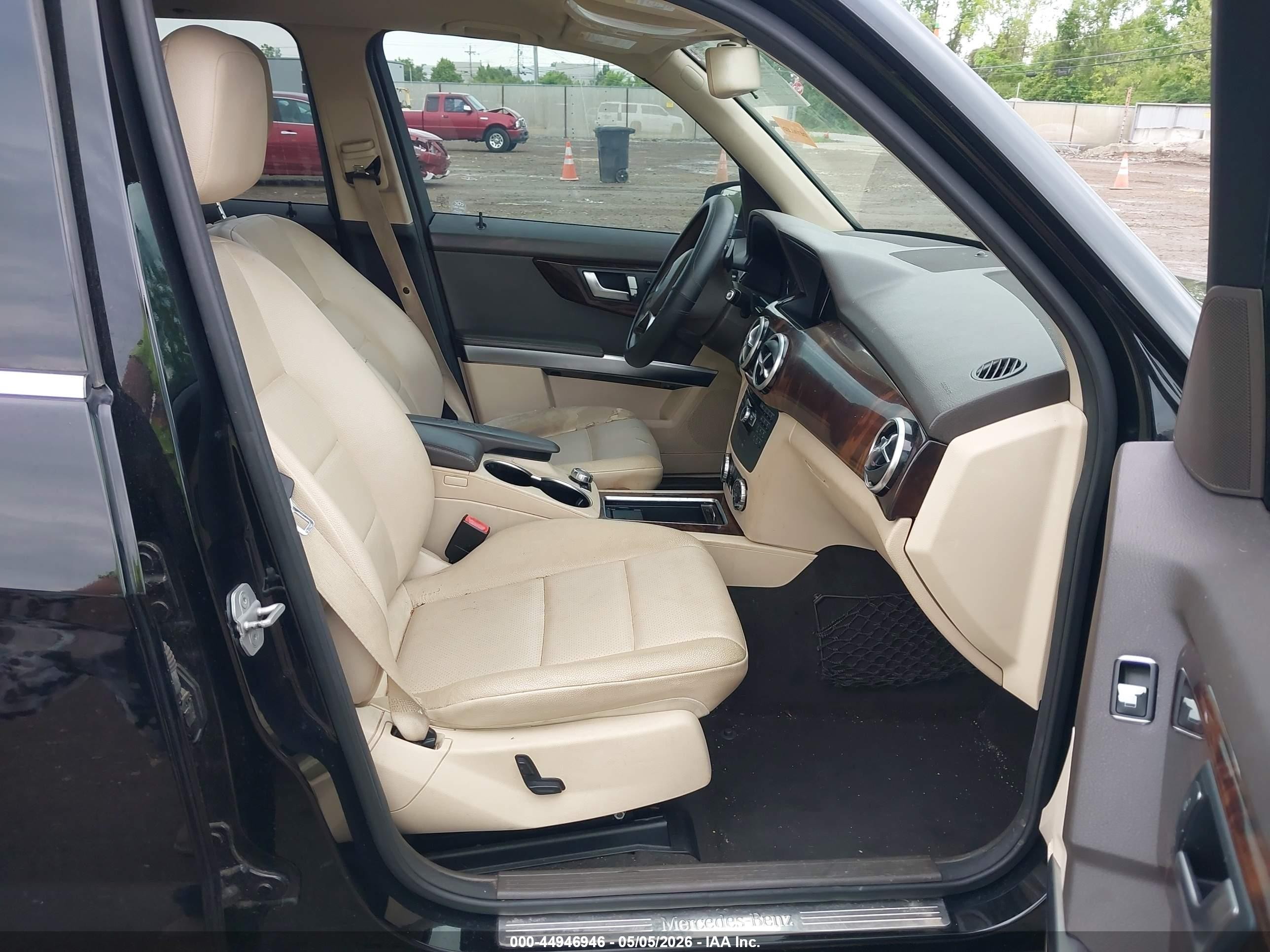 2014 Mercedes-benz Glk 350   Black vin: WDCGG5HB3EG295438