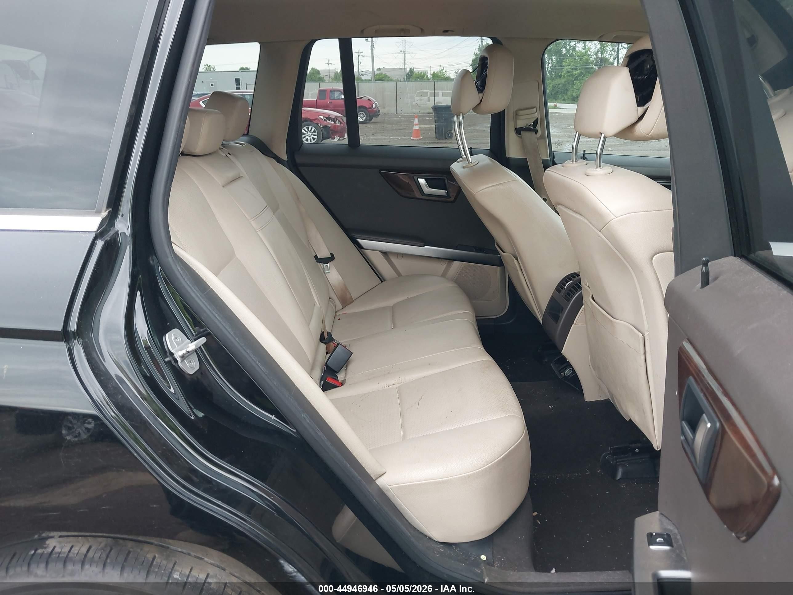 2014 Mercedes-benz Glk 350   Black vin: WDCGG5HB3EG295438